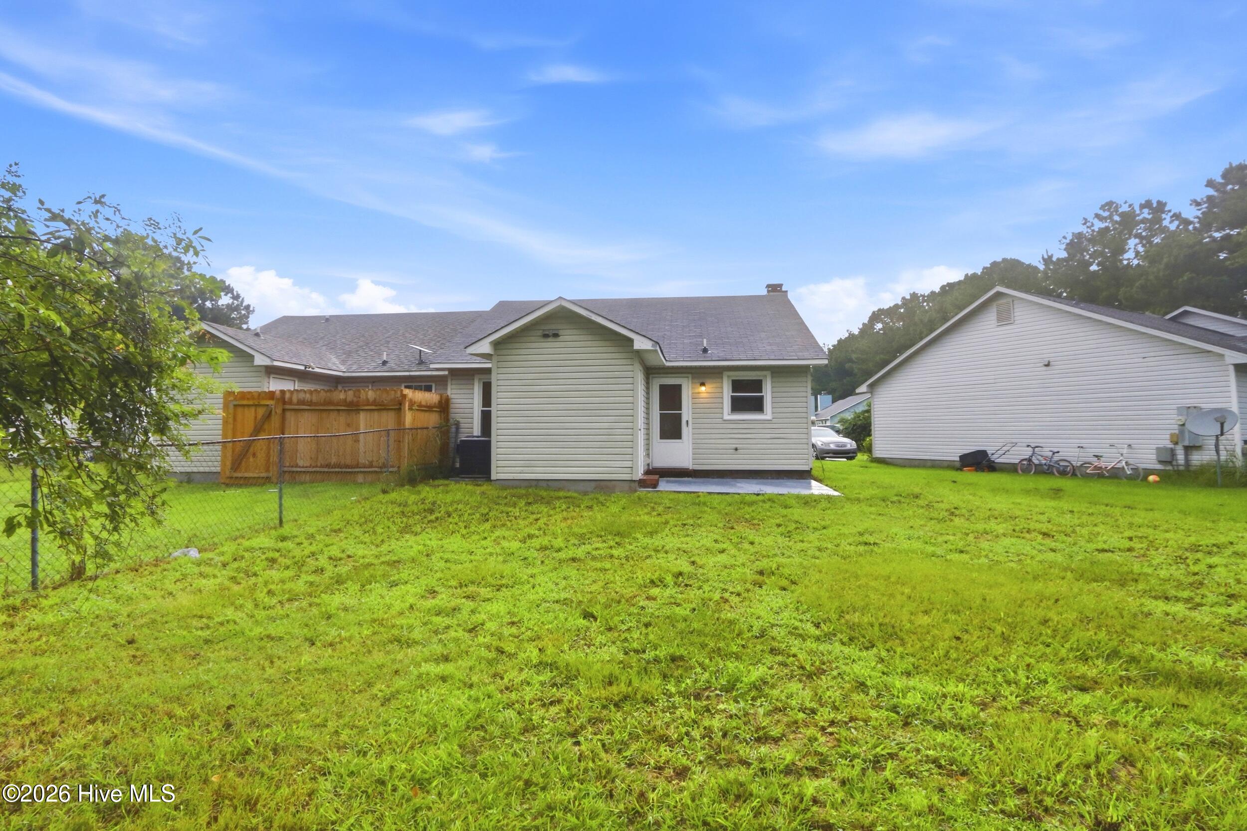 125 Live Oak Court,Midway Park