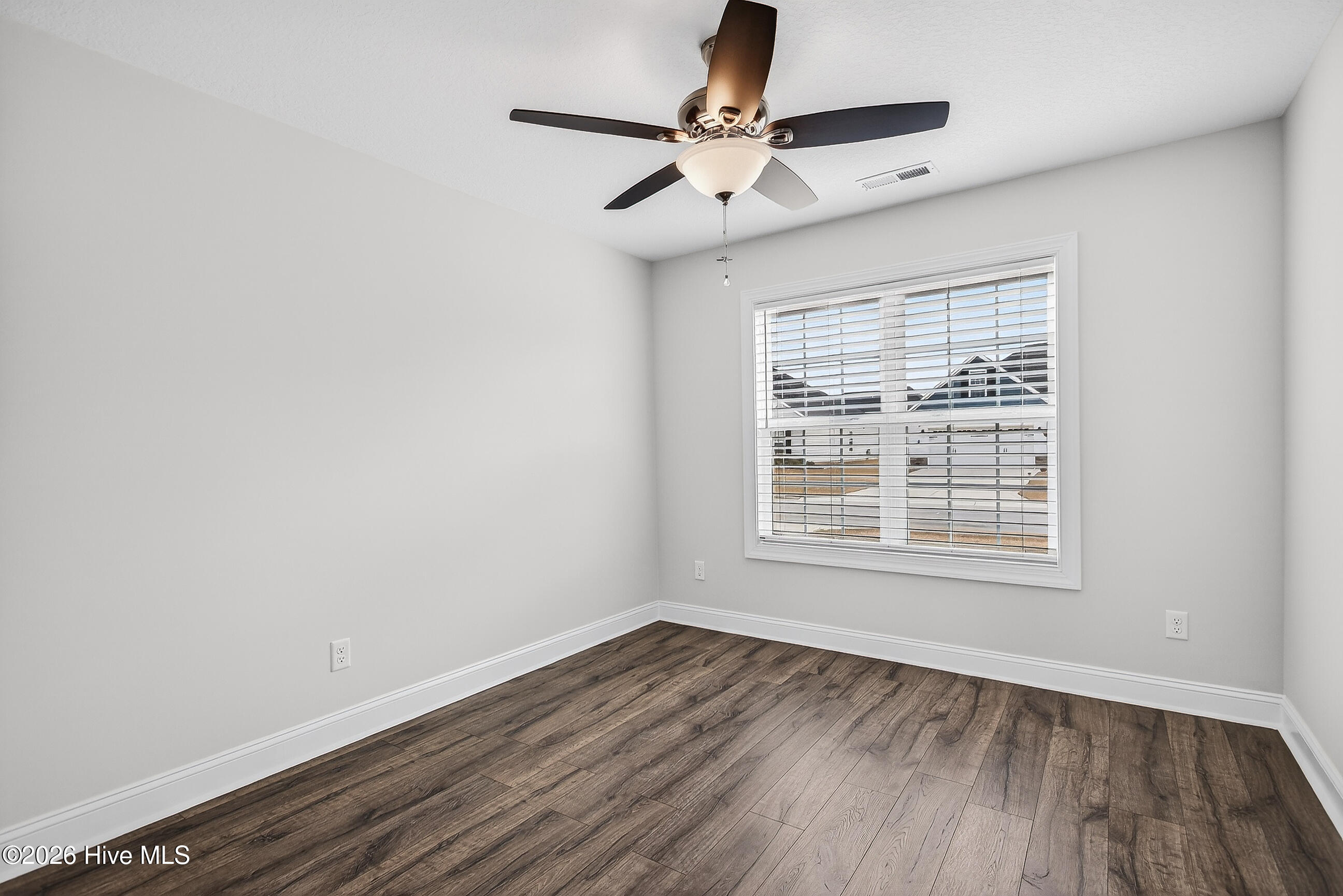 100556986 | Photo 19