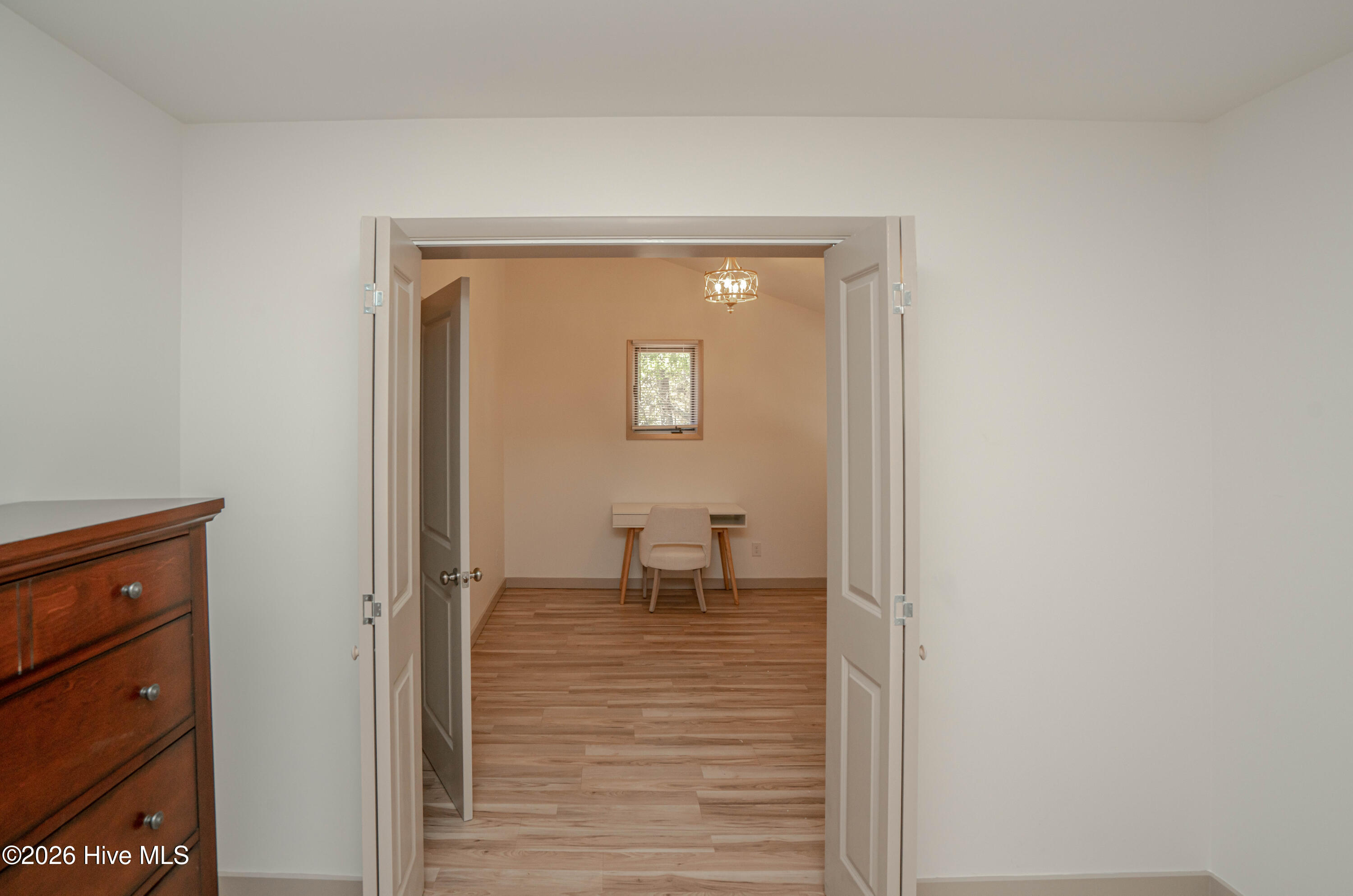 100567372 | Photo 45