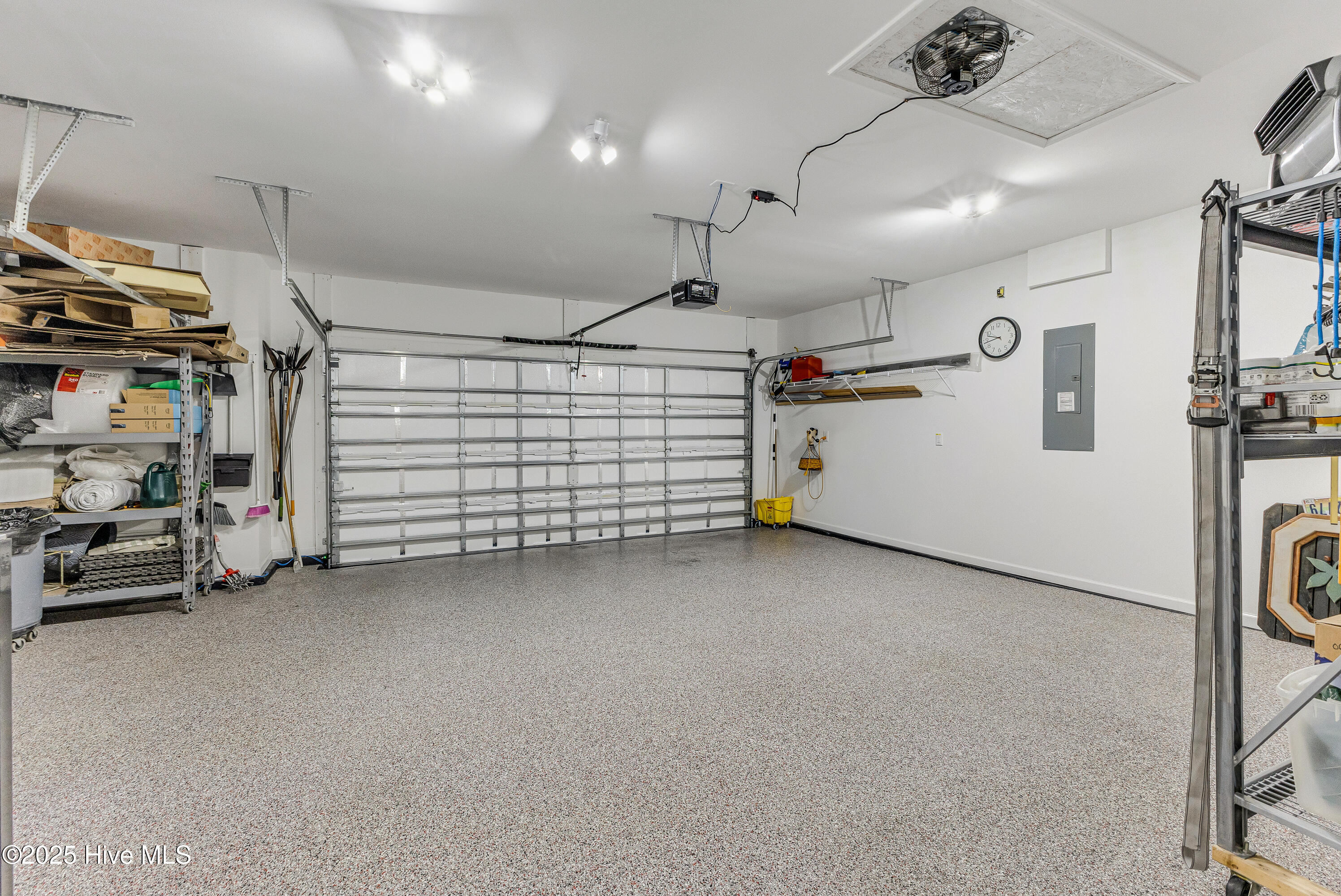 100544434 | Photo 31