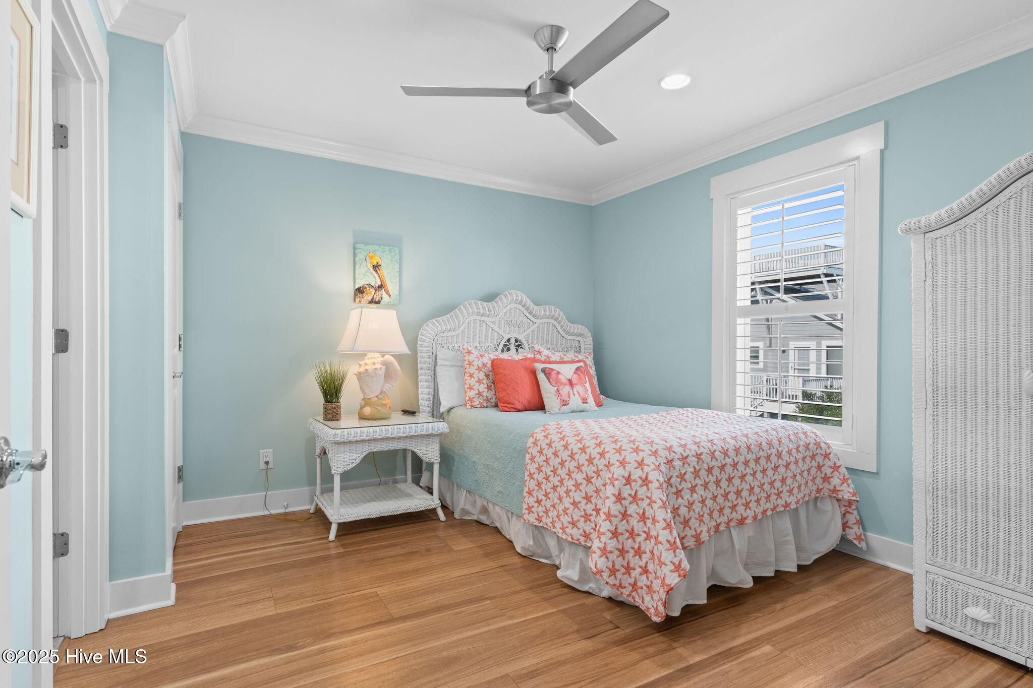 100541677 | Photo 40