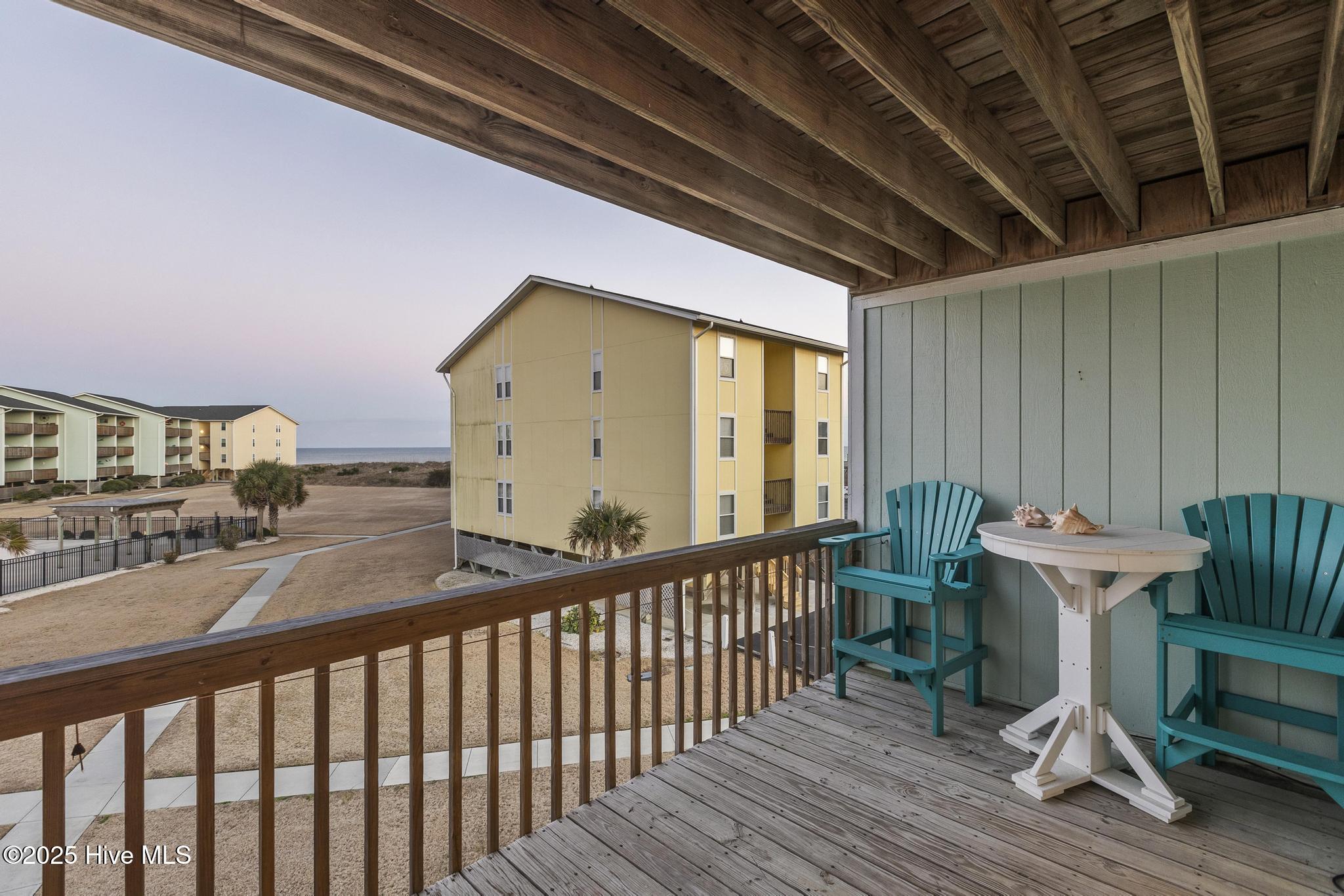 100546076 | Photo 36