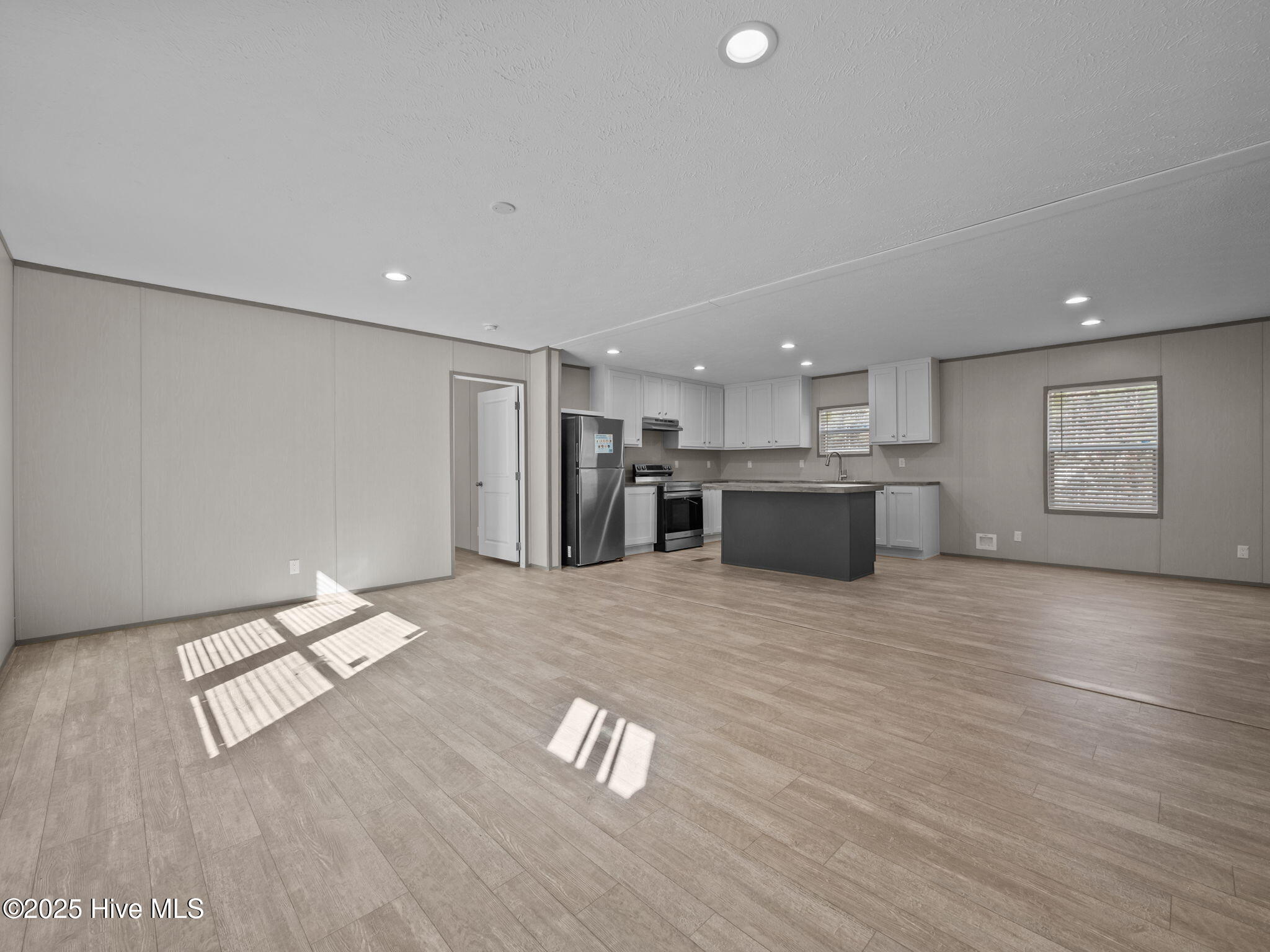 100541936 | Photo 31