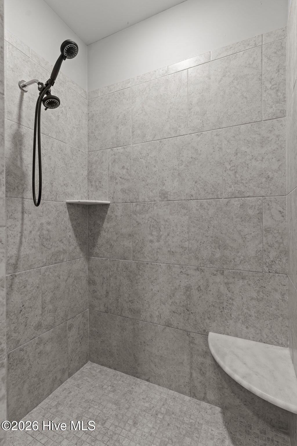 100547580 | Photo 28