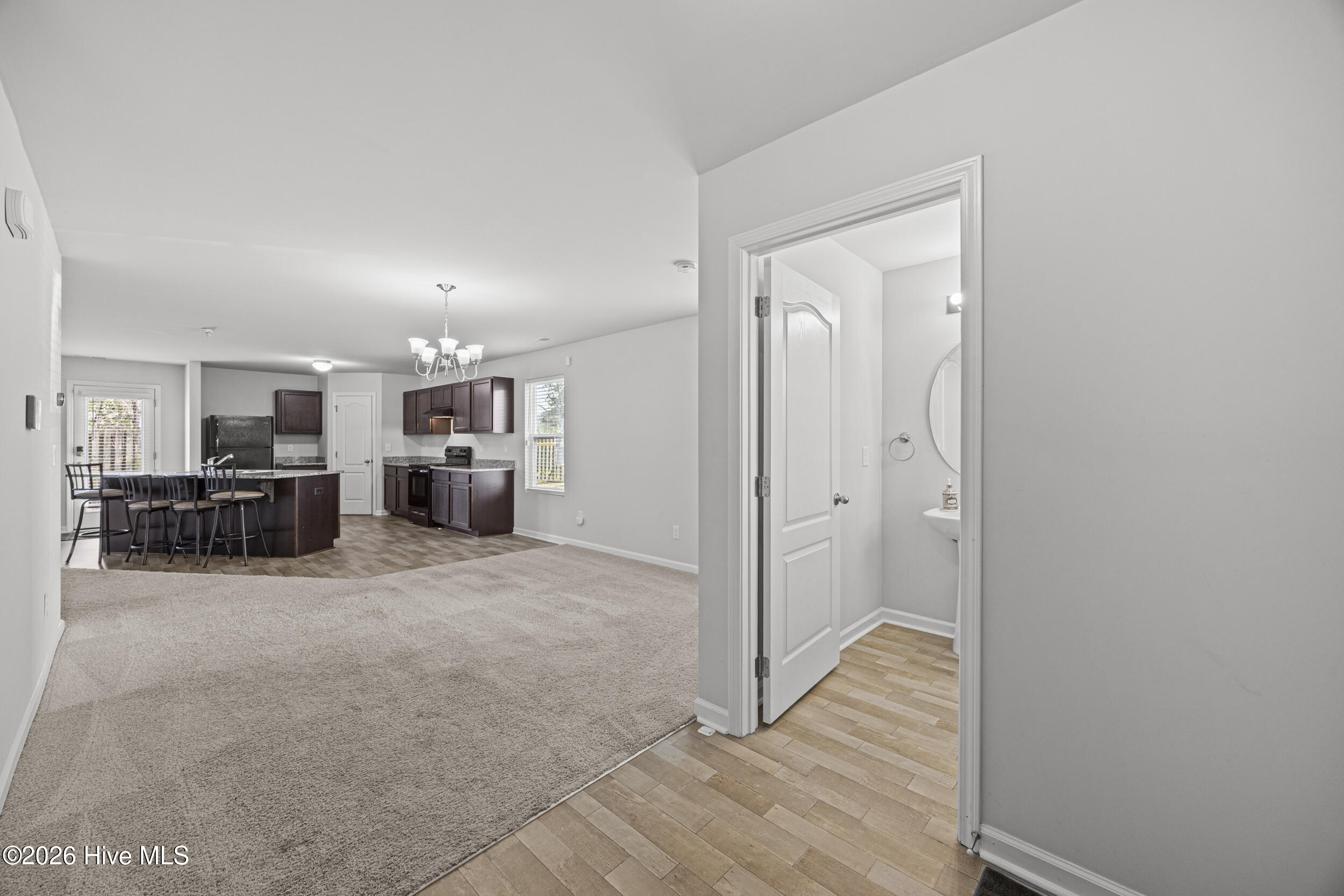 100557017 | Photo 18