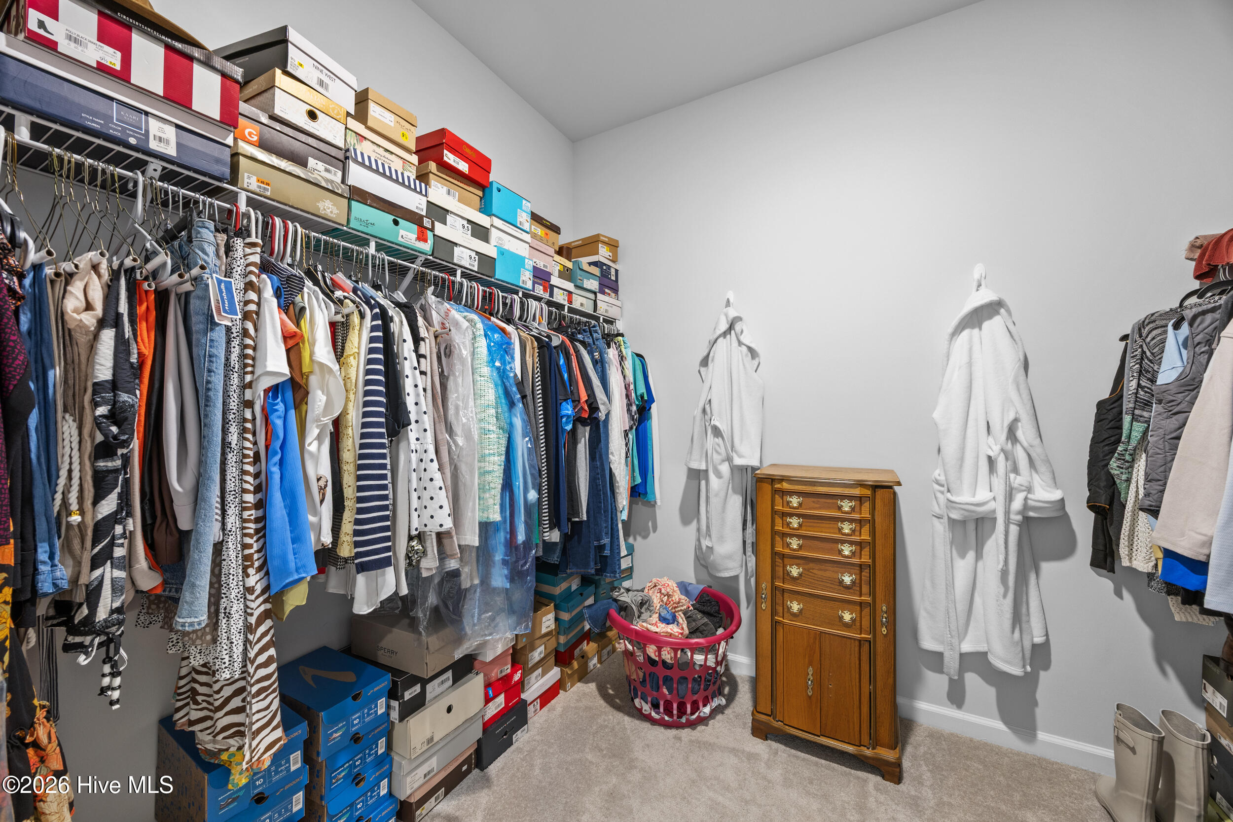 100566801 | Photo 22