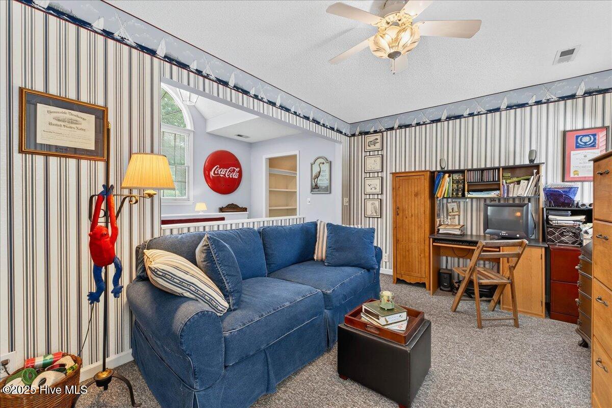 100517839 | Photo 57