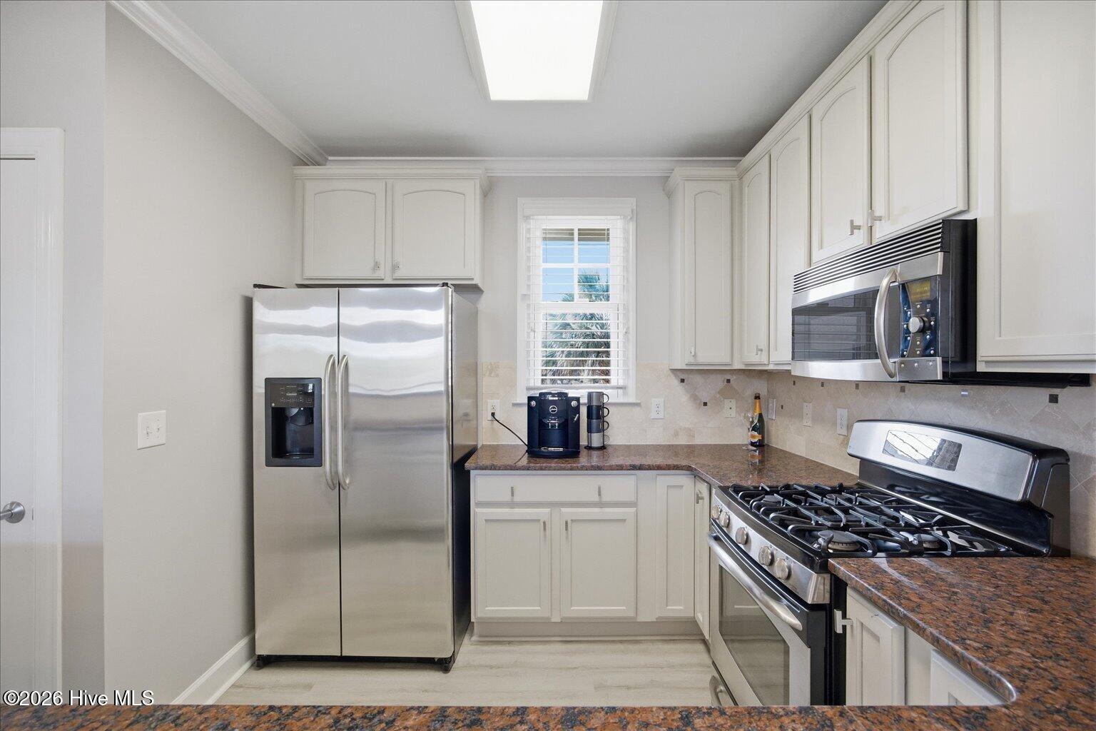 100561305 | Photo 14