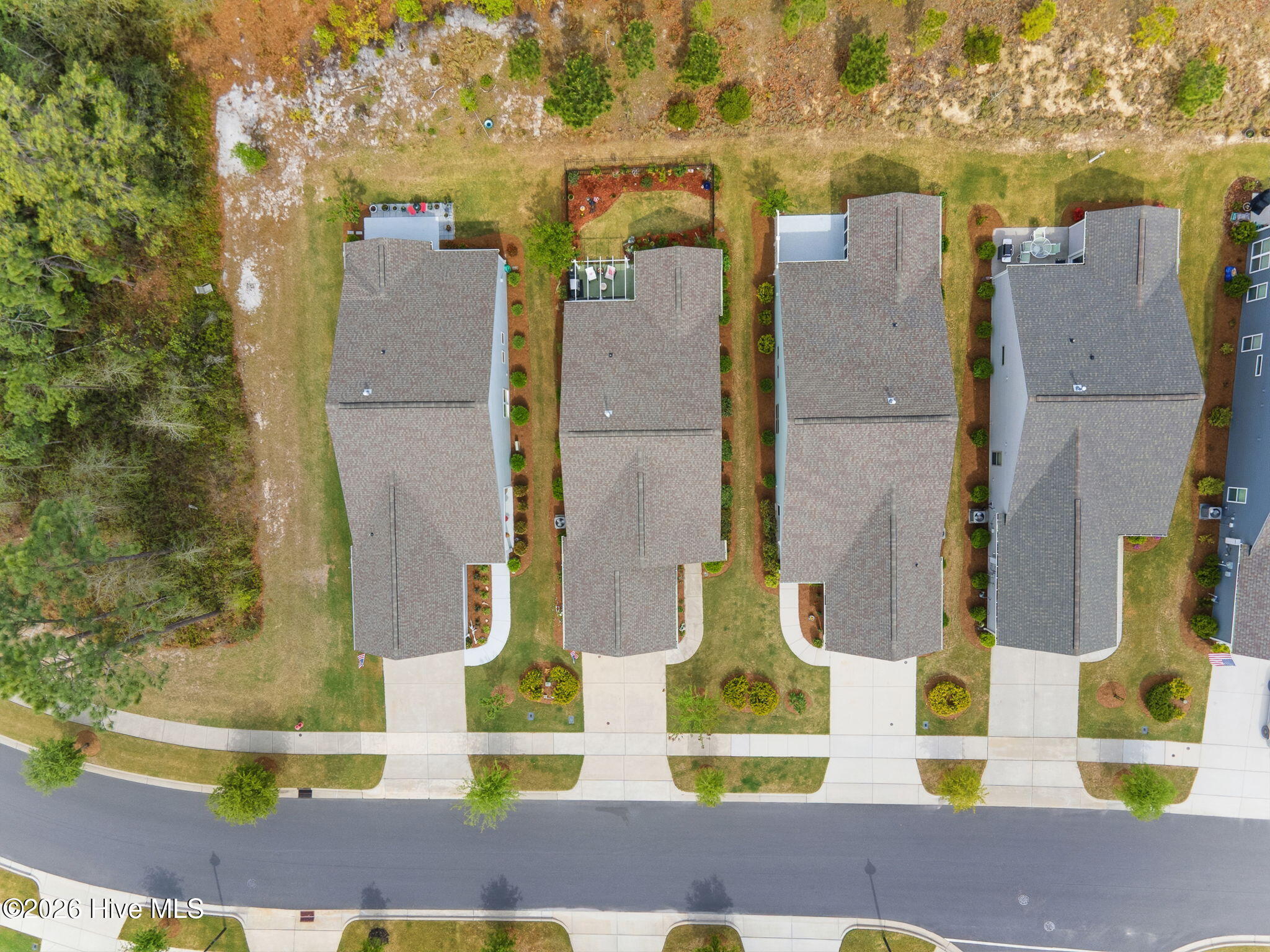 100565858 | Photo 48