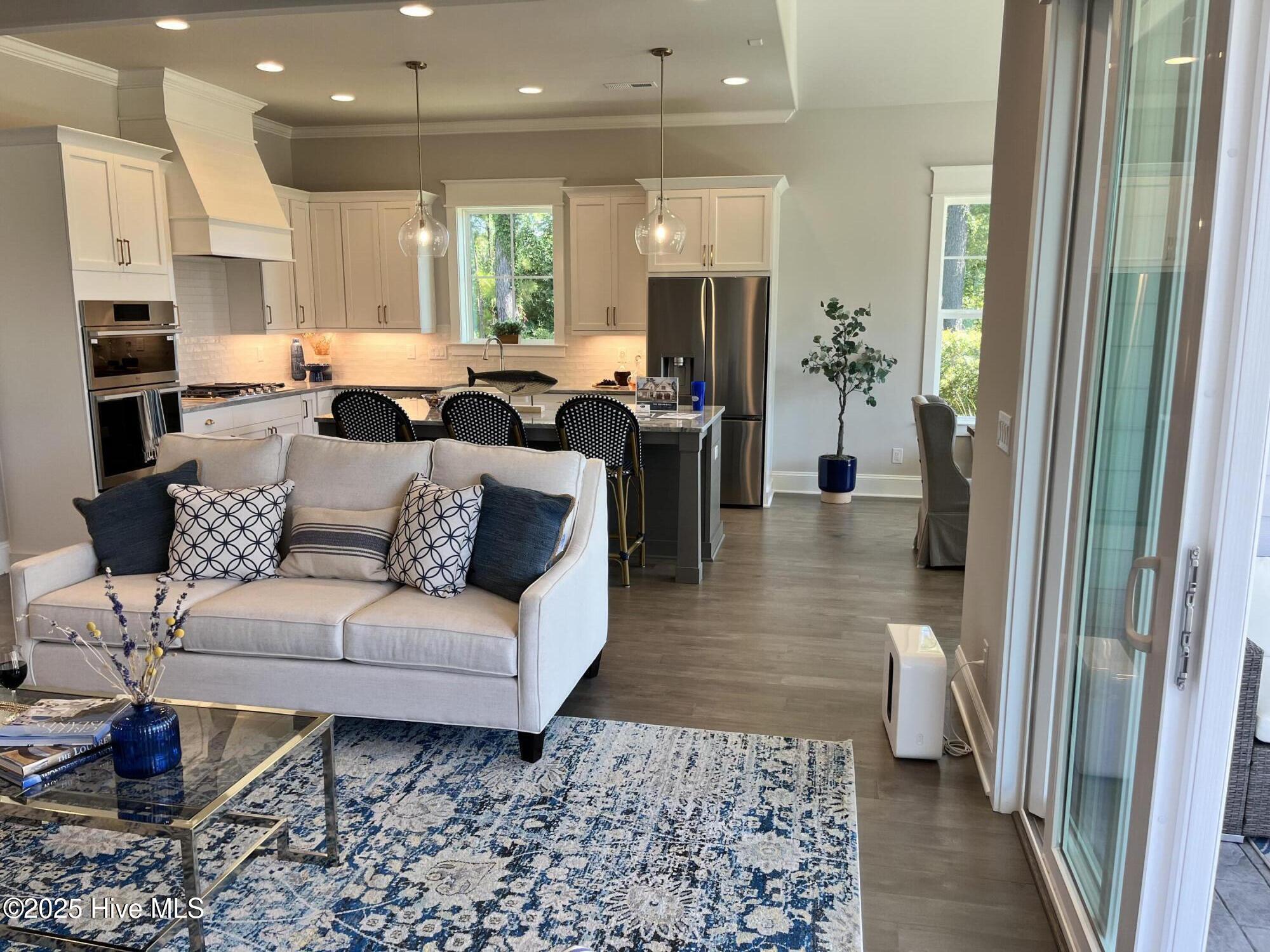 100478560 | Photo 15