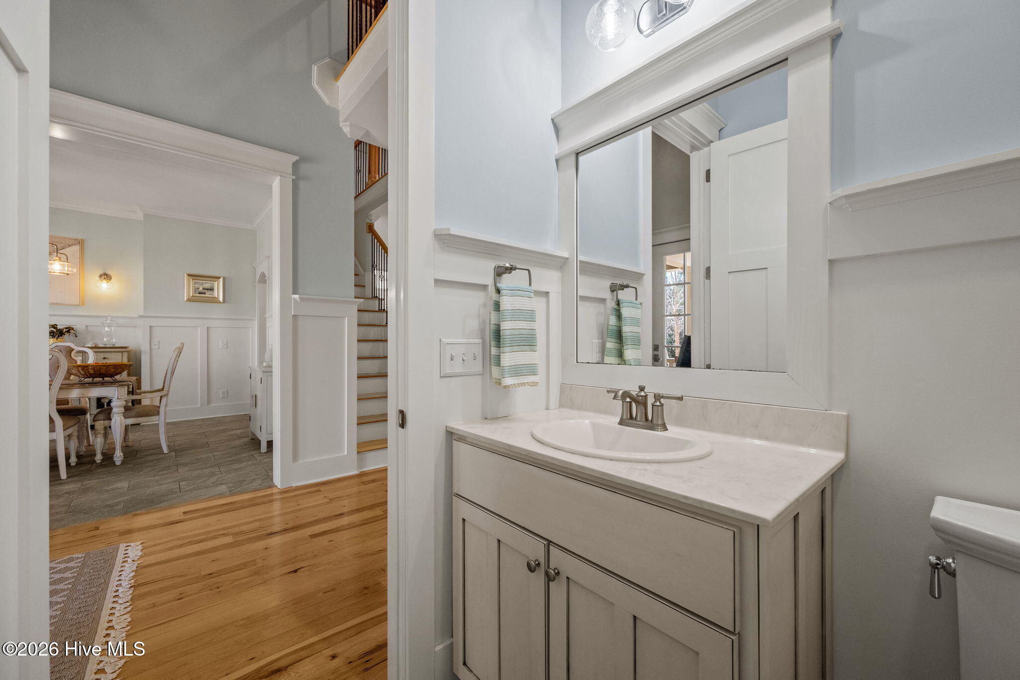 100554318 | Photo 10