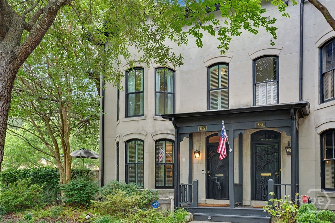 Single family home for sale at 625 Tattnall St, Savannah, GA 31401 | MLS# SA365177