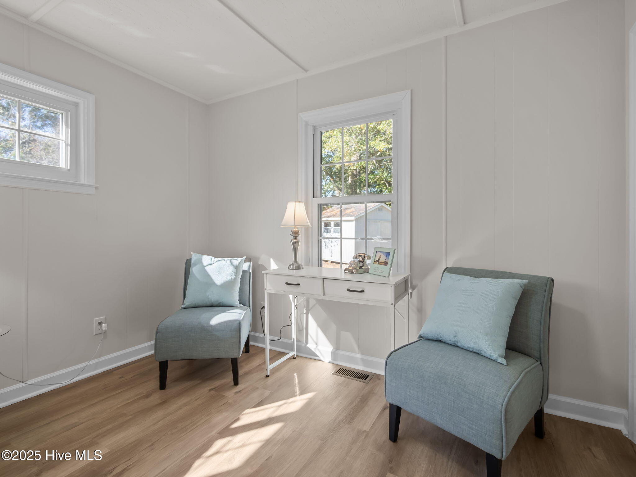 2859 Easy Street,Newport