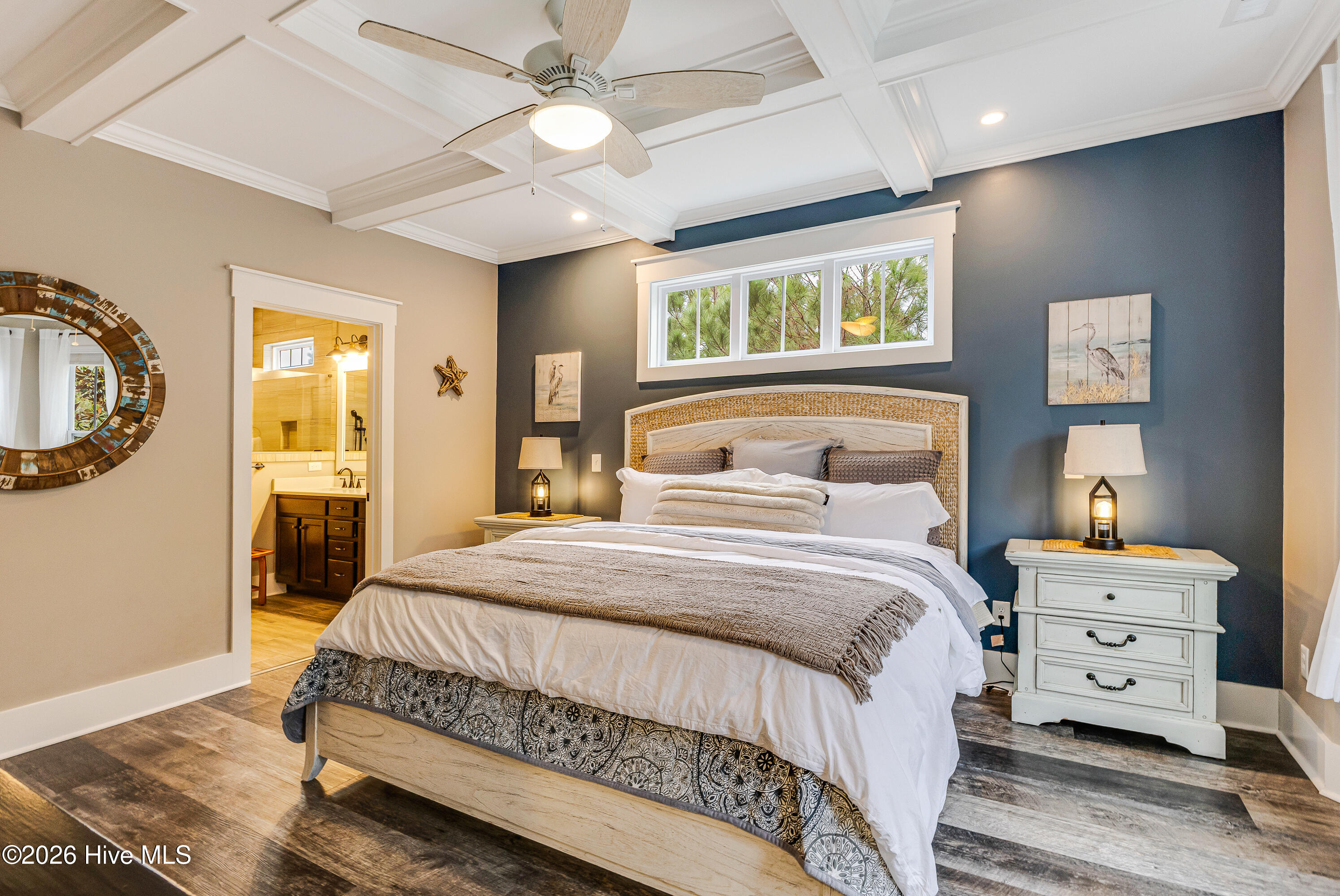 100551306 | Photo 30