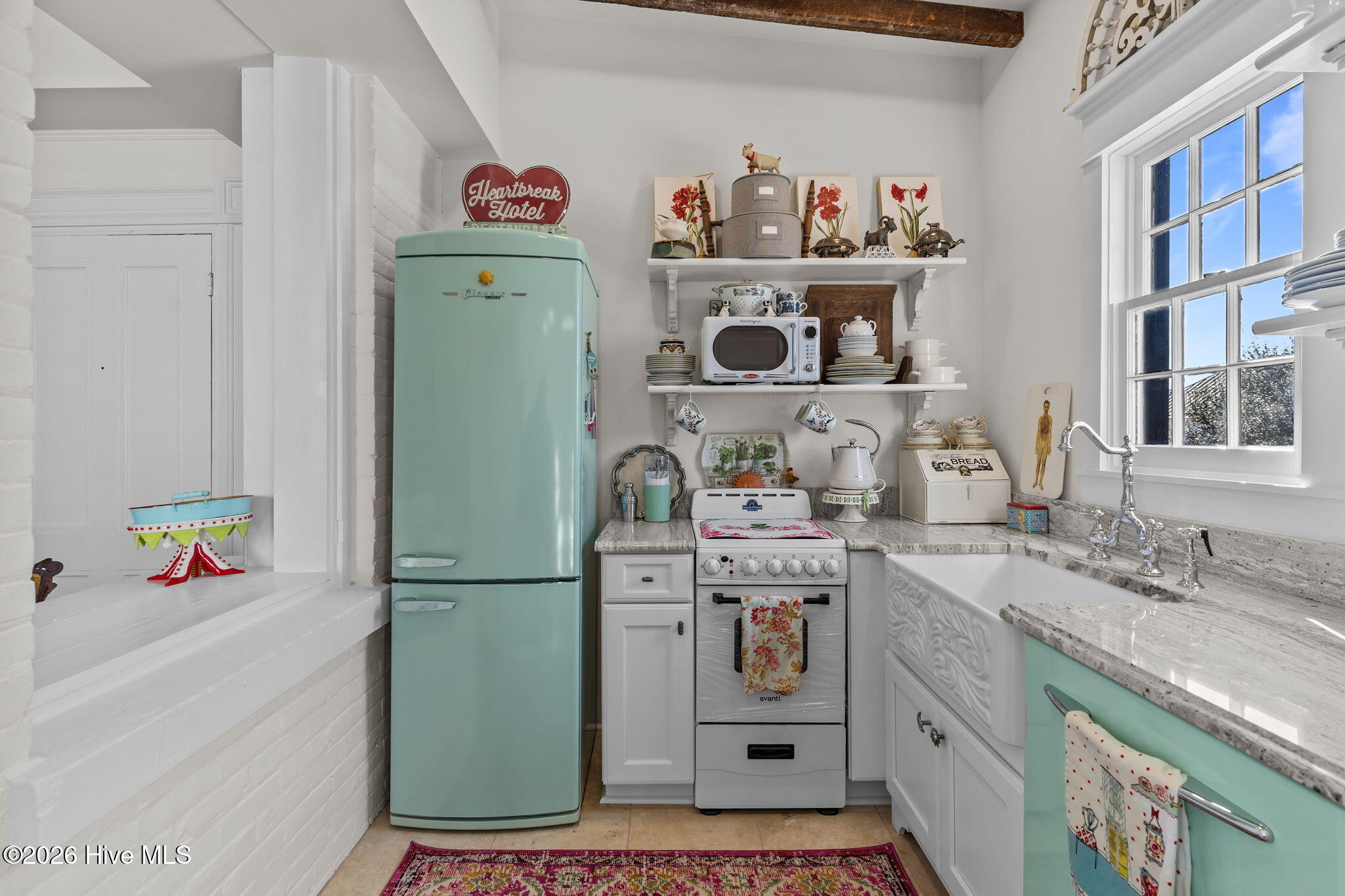 100552895 | Photo 13