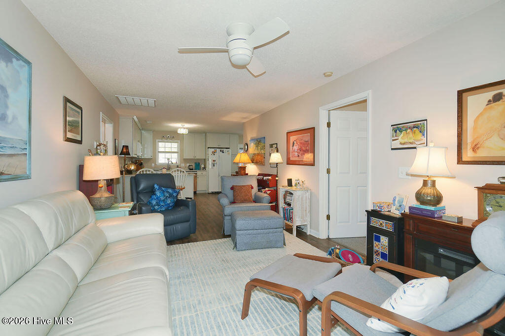 100551921 | Photo 10