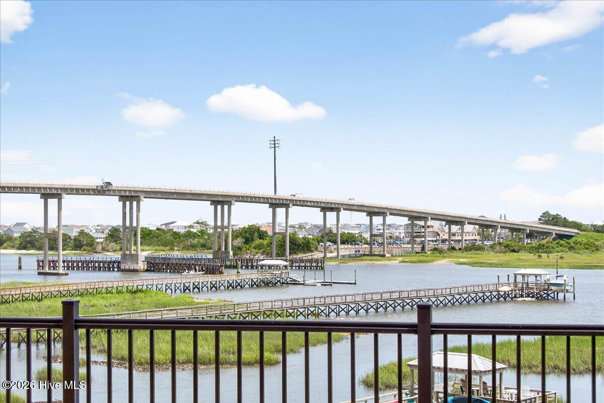 100562322 | Photo 59