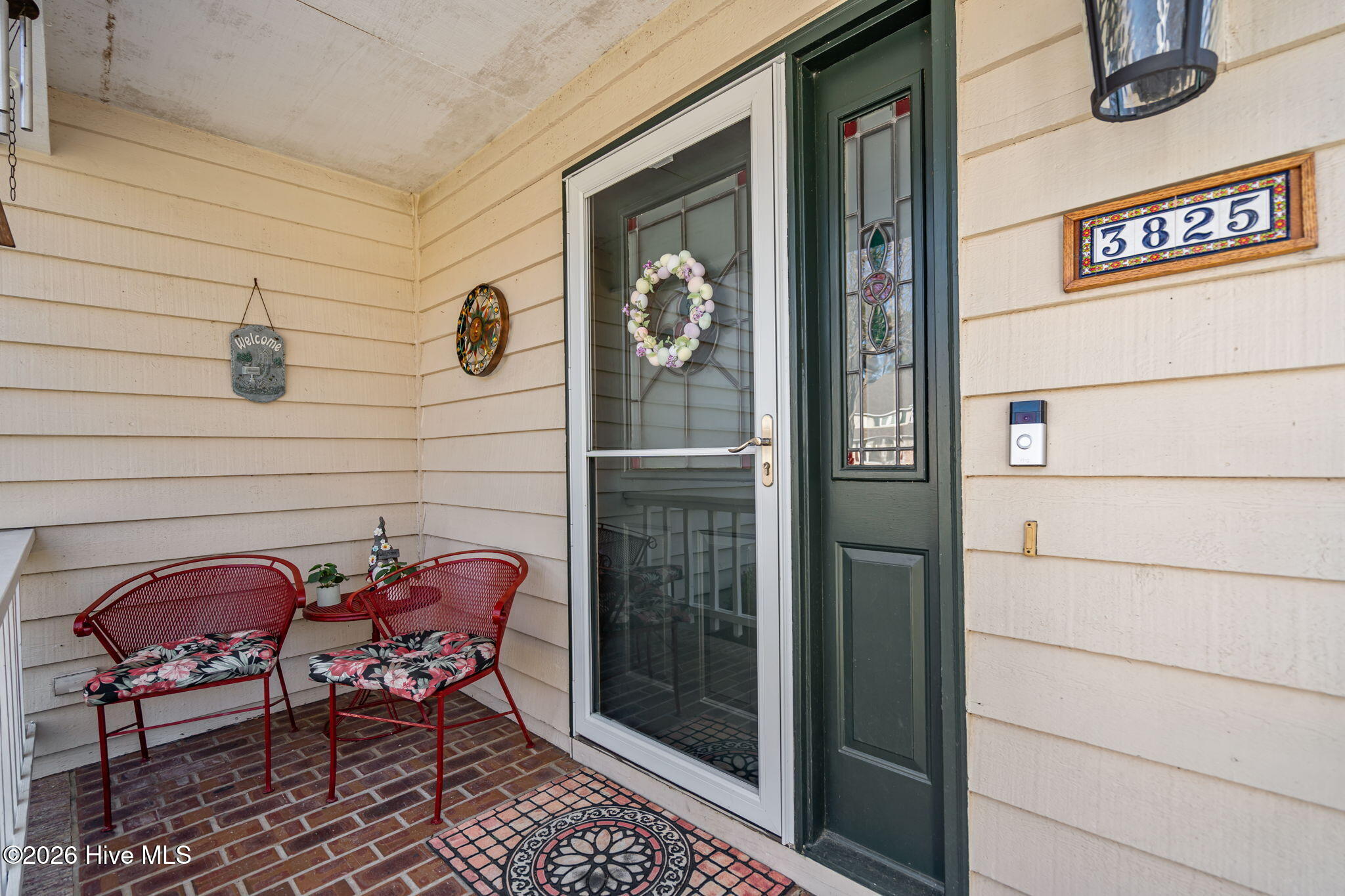 100557388 | Photo 46