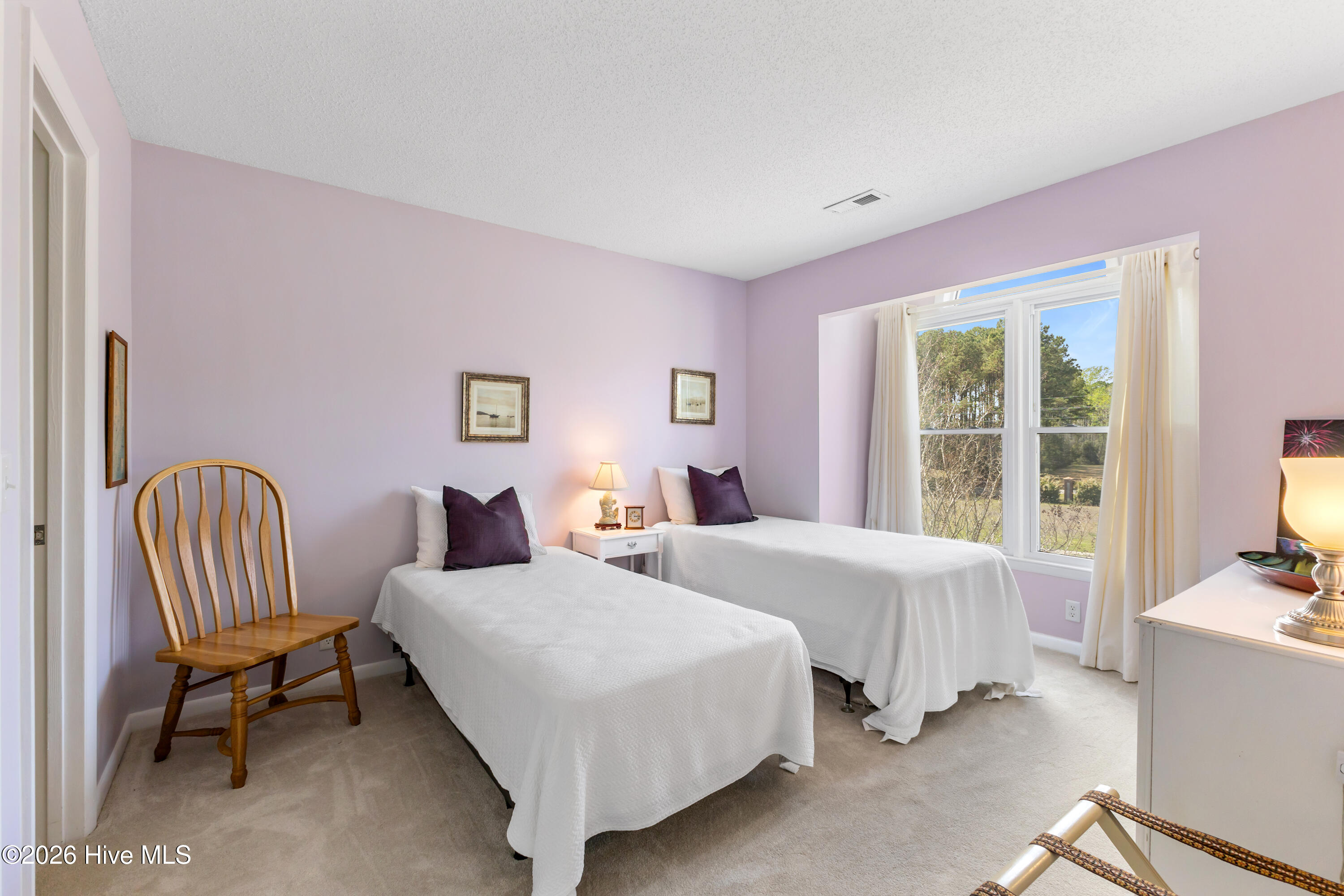 100562727 | Photo 18