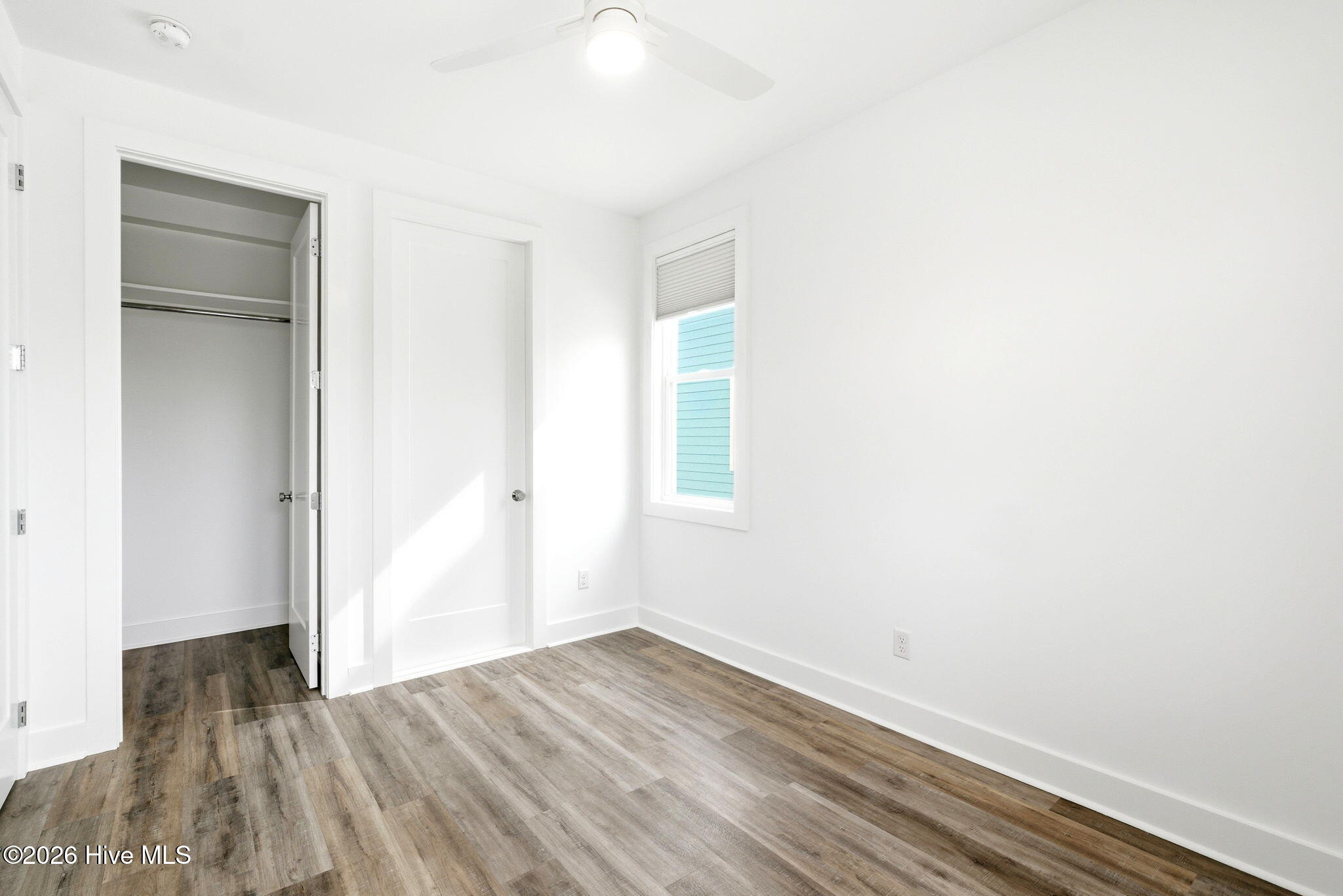 100564360 | Photo 32