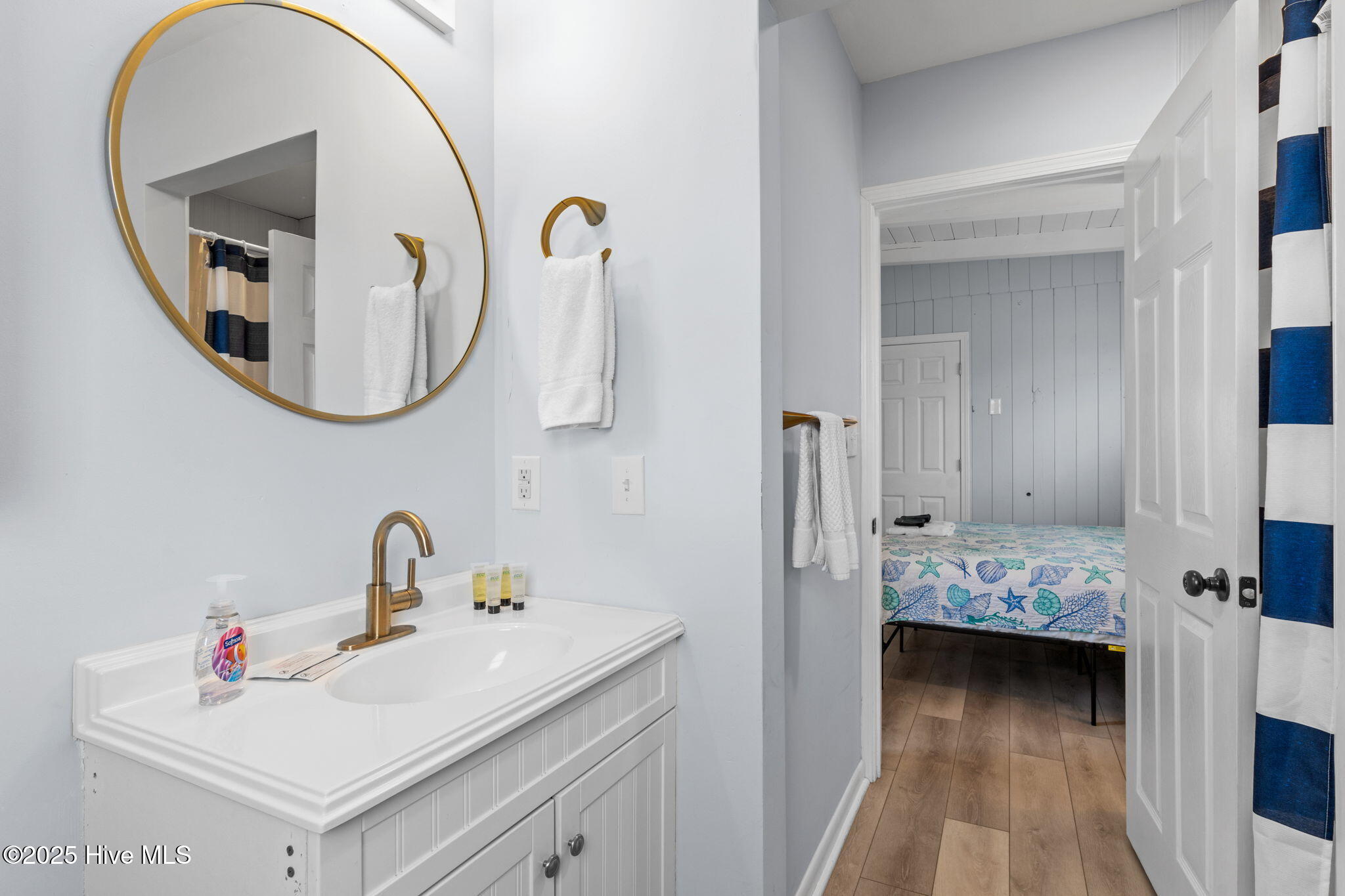 100526809 | Photo 39