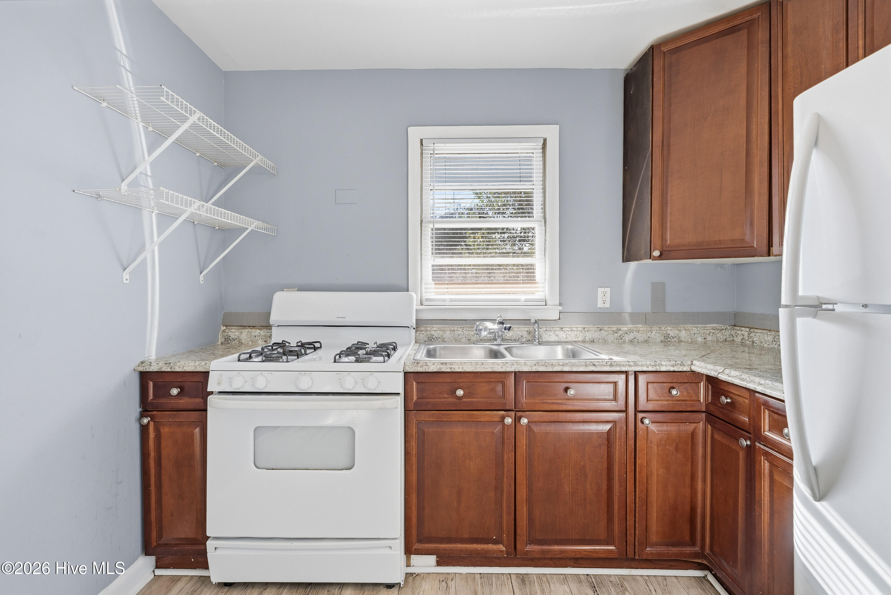 100559071 | Photo 11