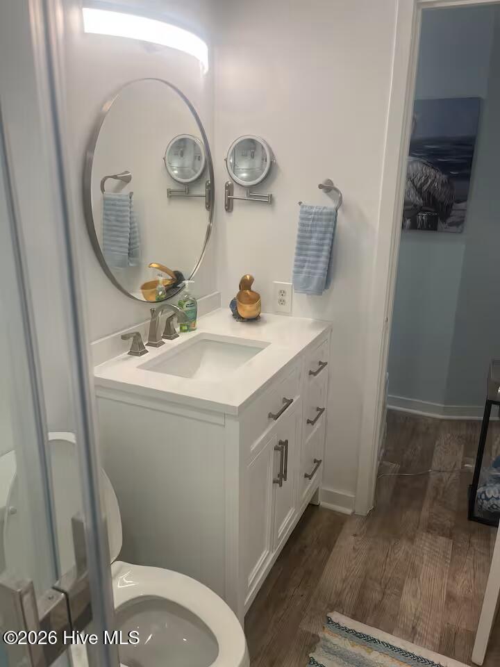 100570221 | Photo 16