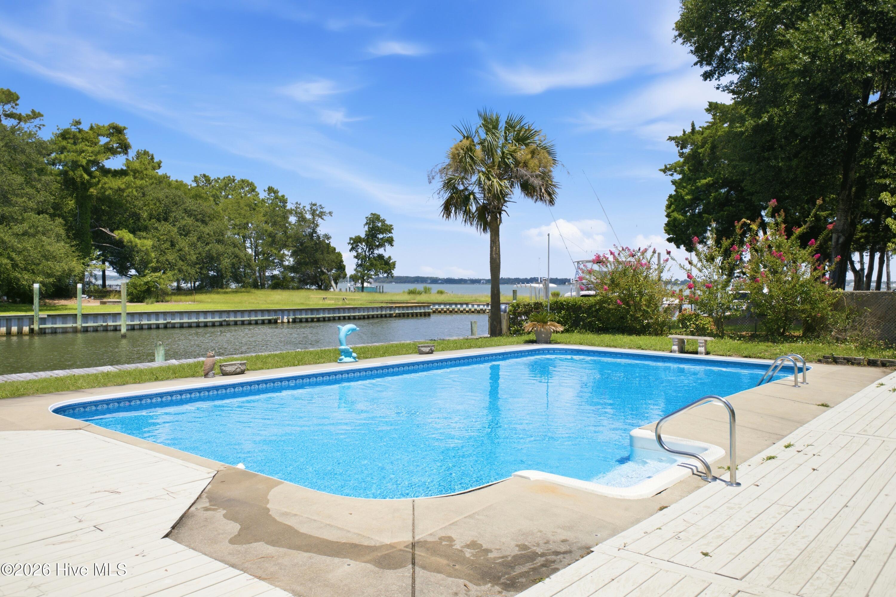 286 Oakleaf Drive,Pine Knoll Shores