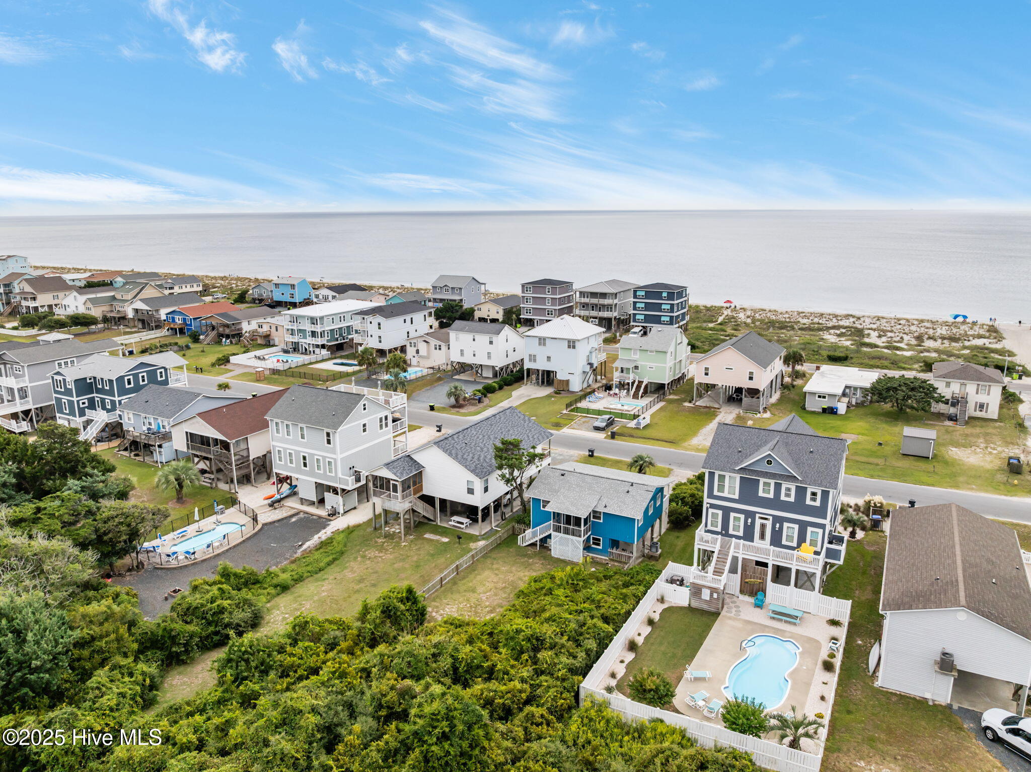 100531586 | Photo 51