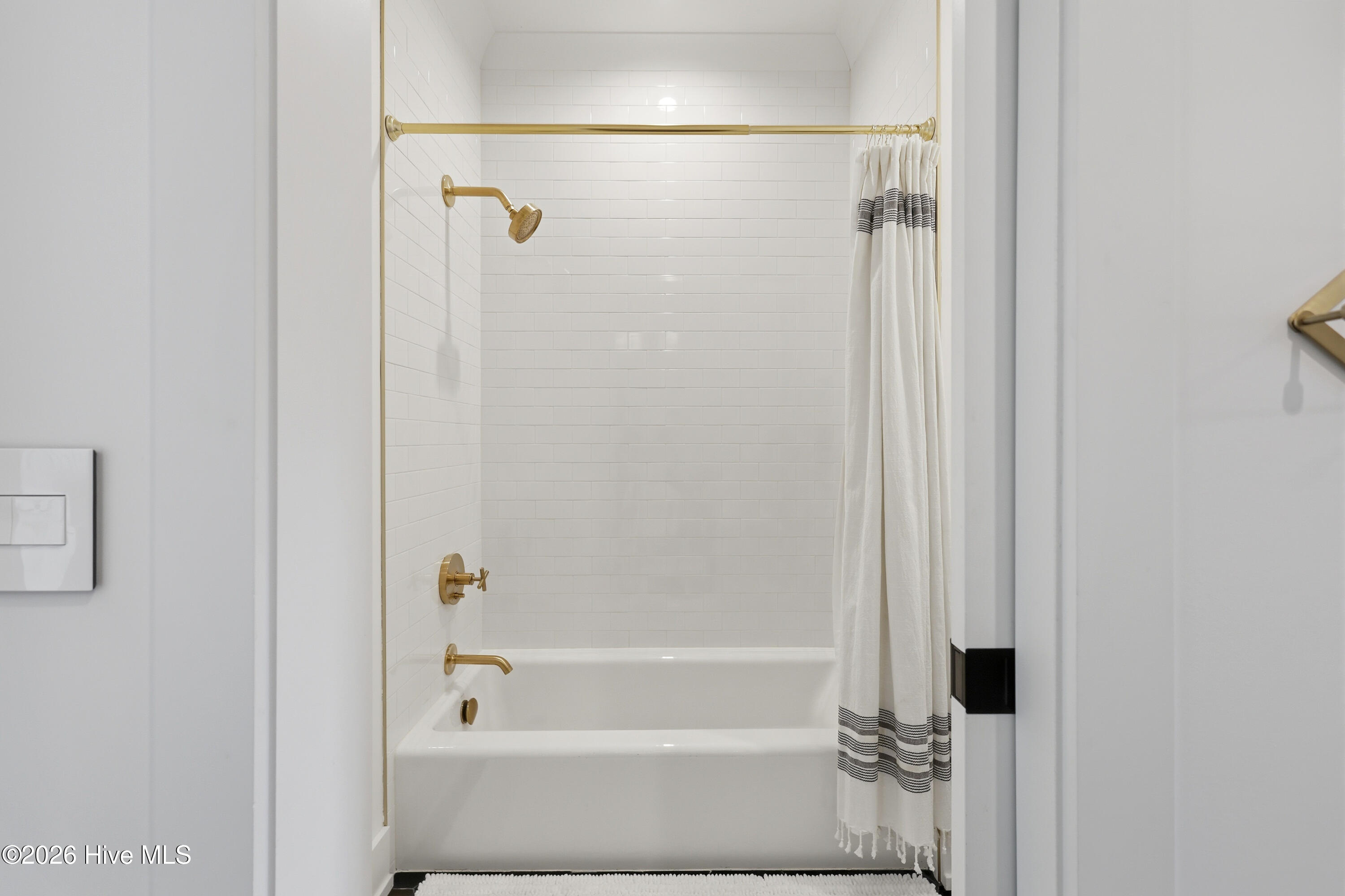 100554567 | Photo 41