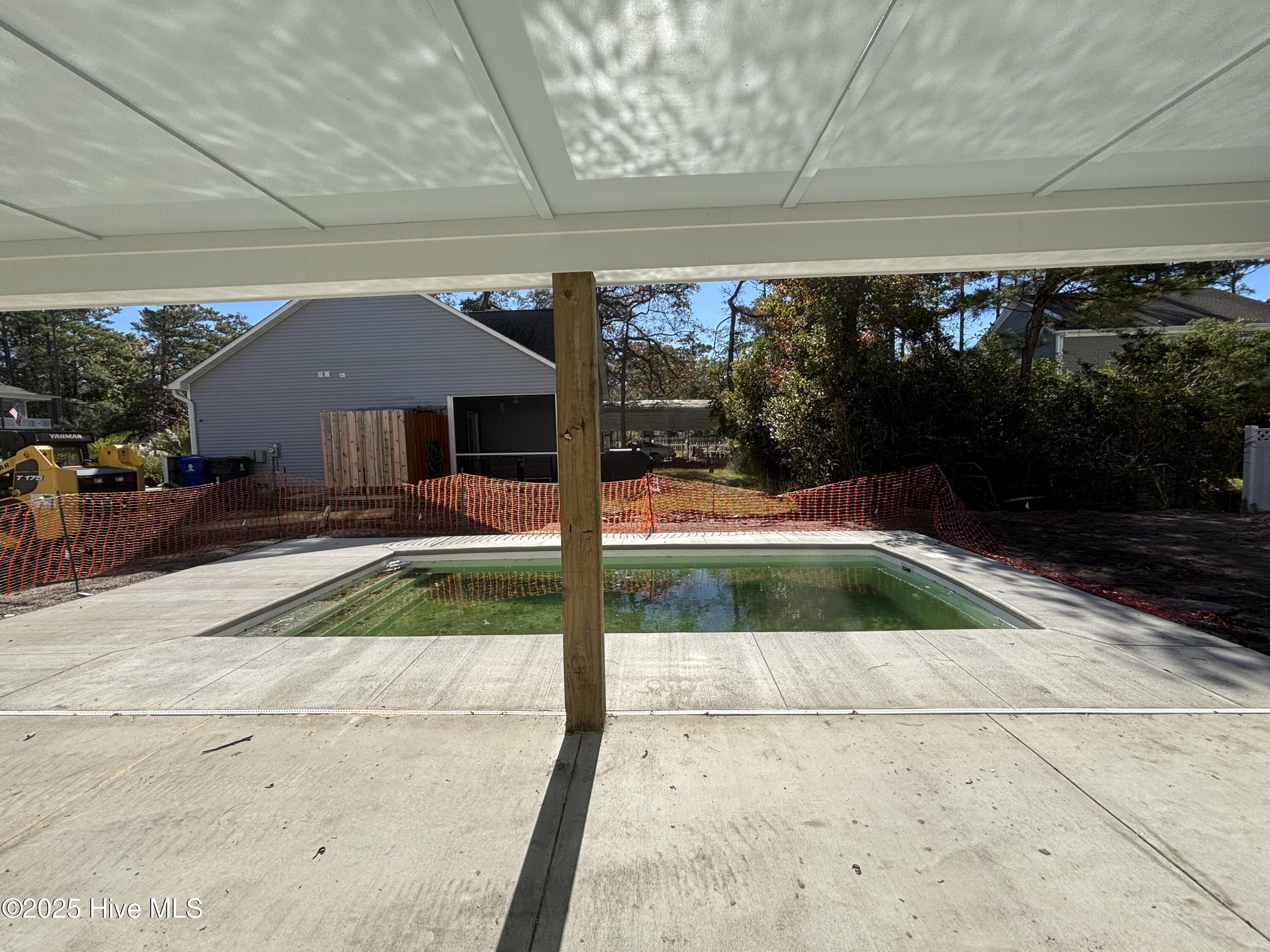 100516902 | Photo 115