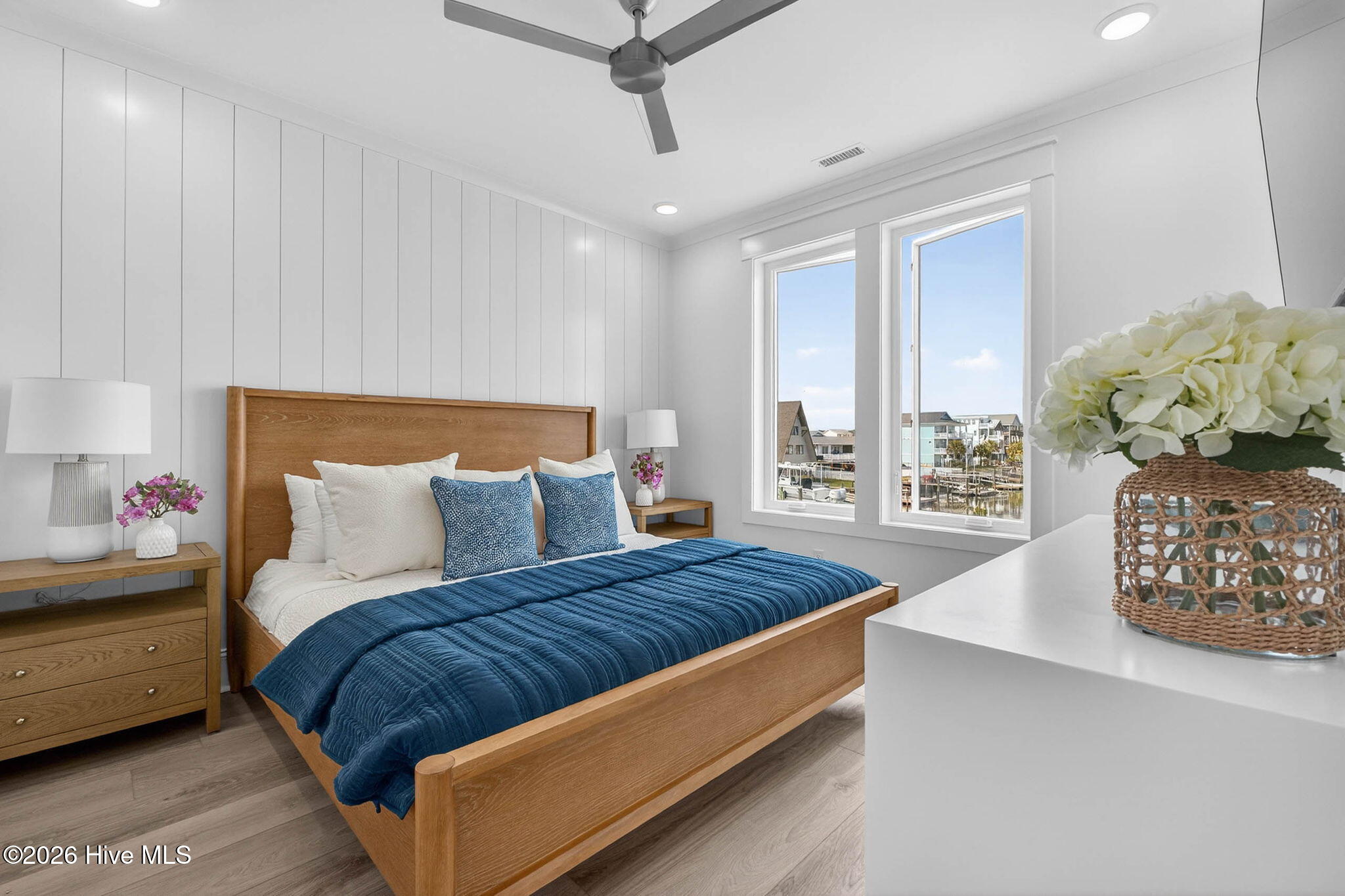 100543300 | Photo 39