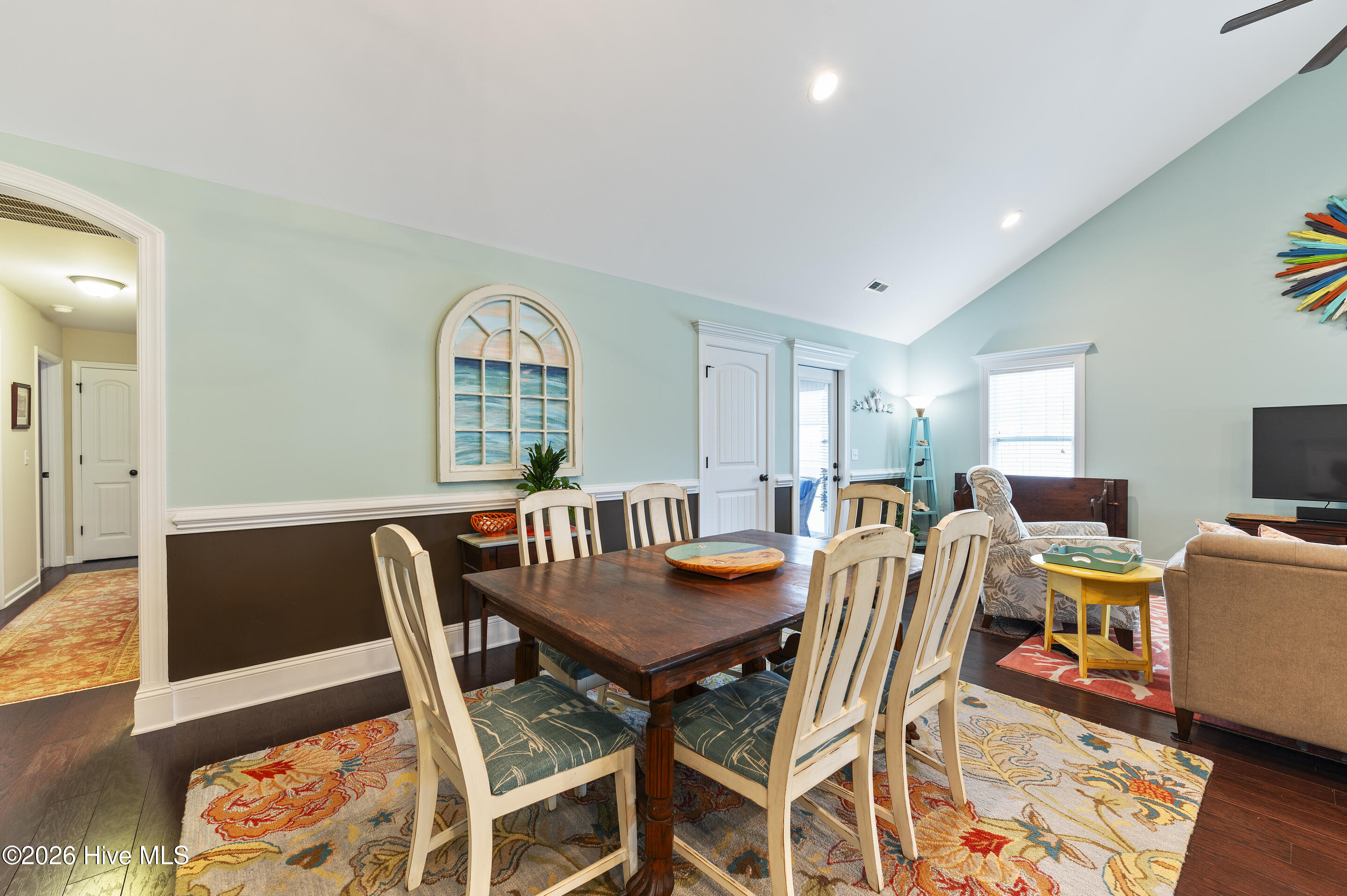 100549529 | Photo 15