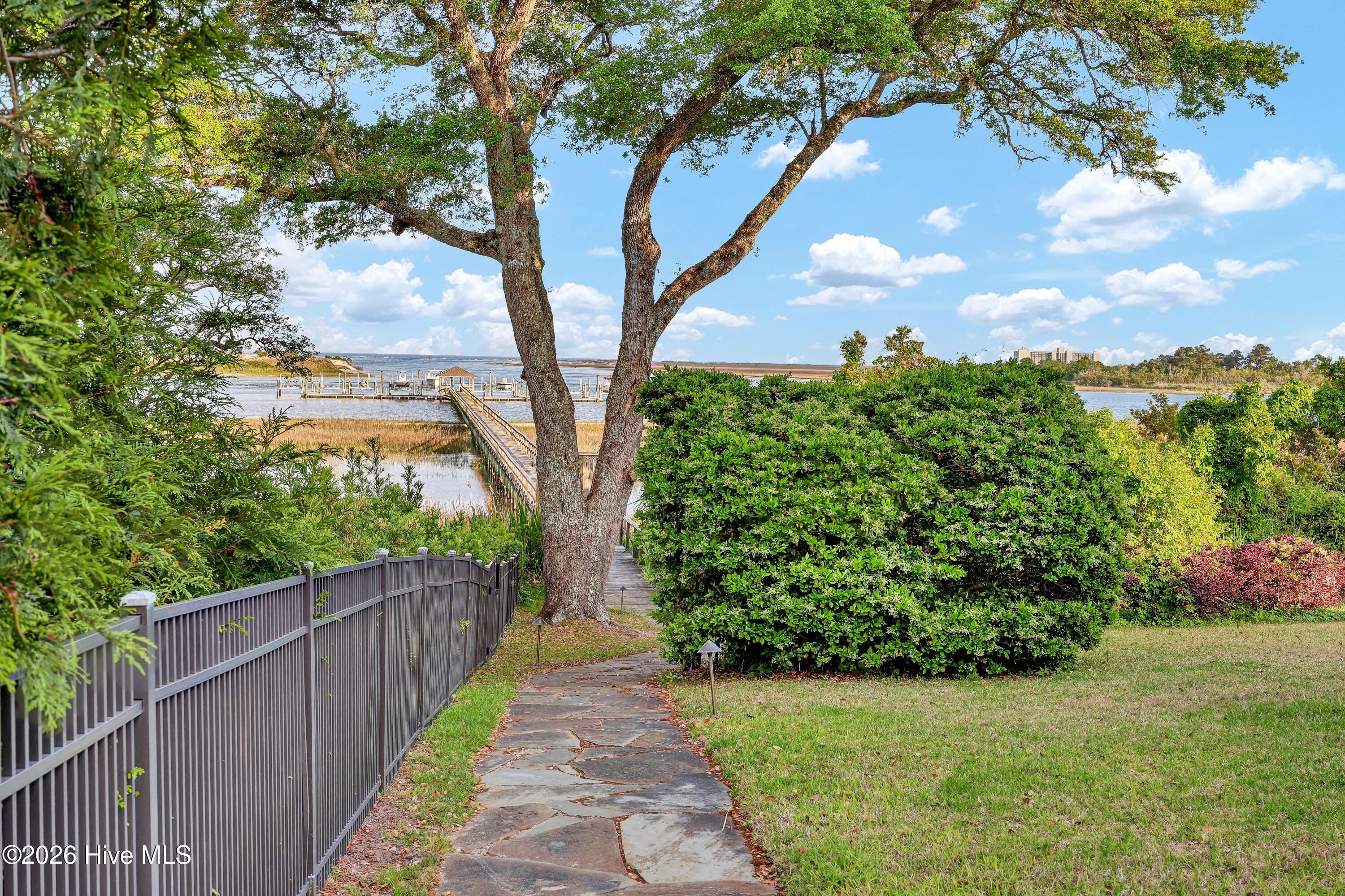 100569484 | Photo 94