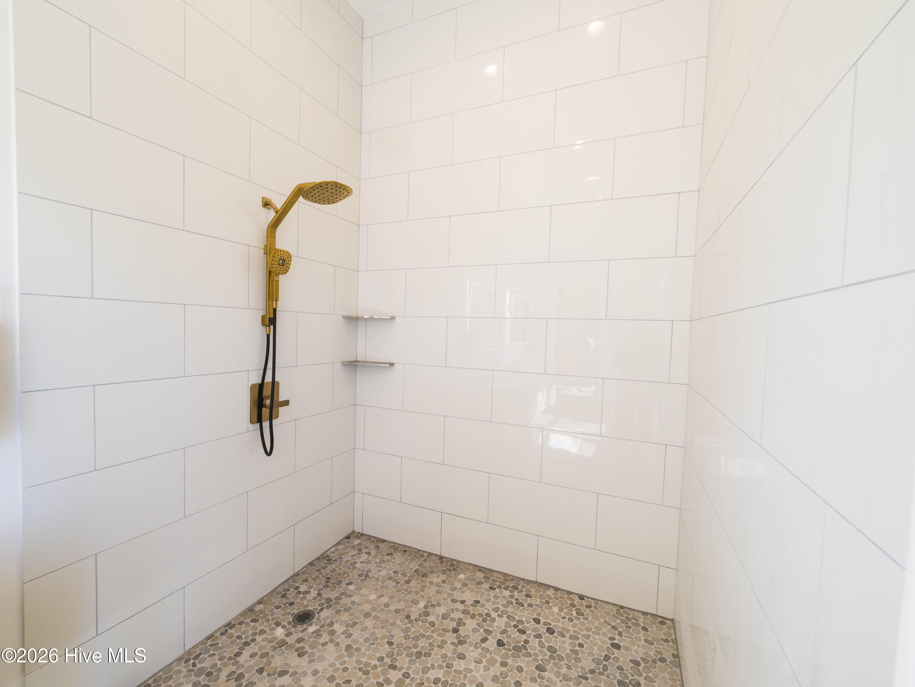 100554850 | Photo 36