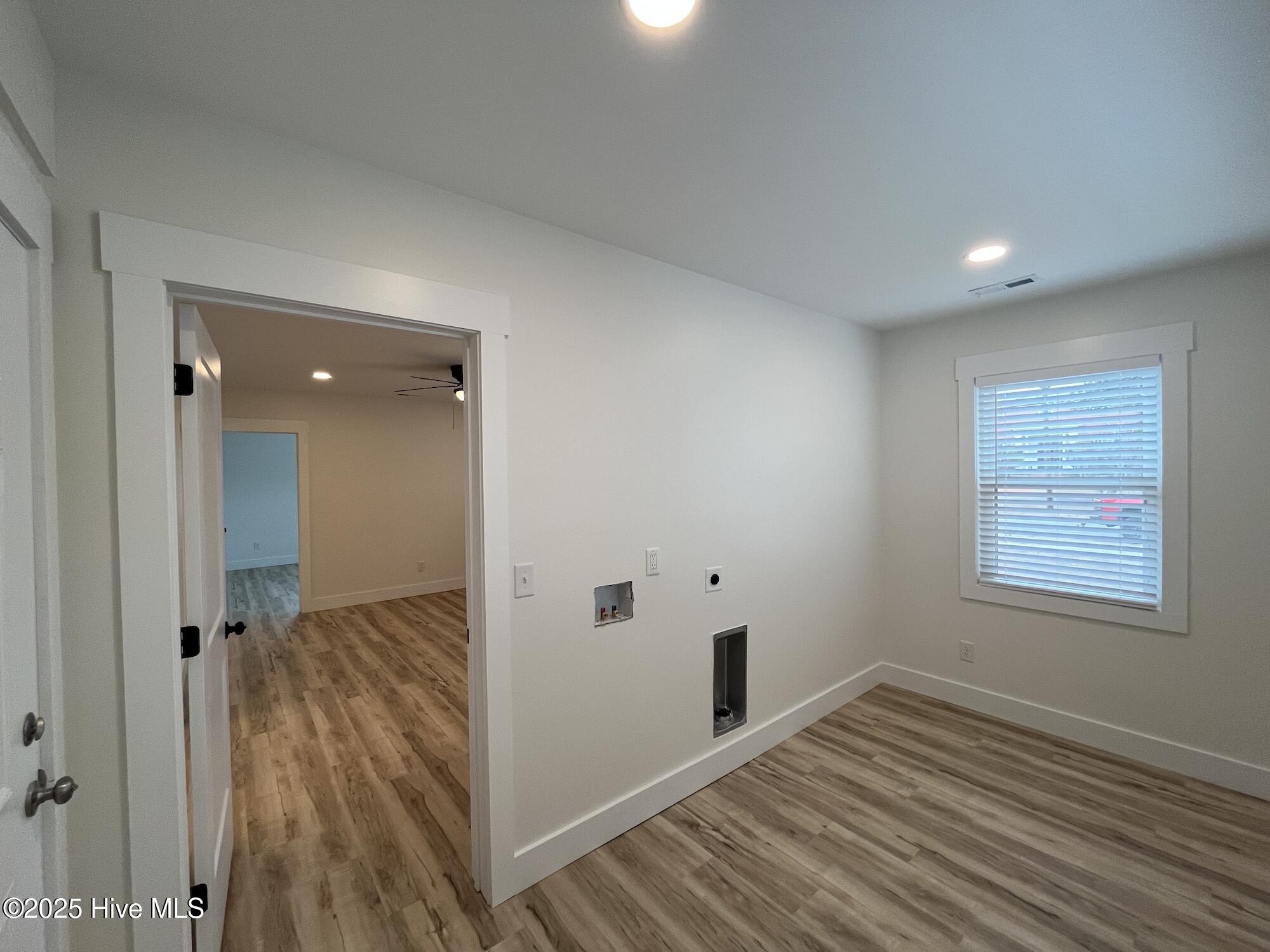 100552408 | Photo 24