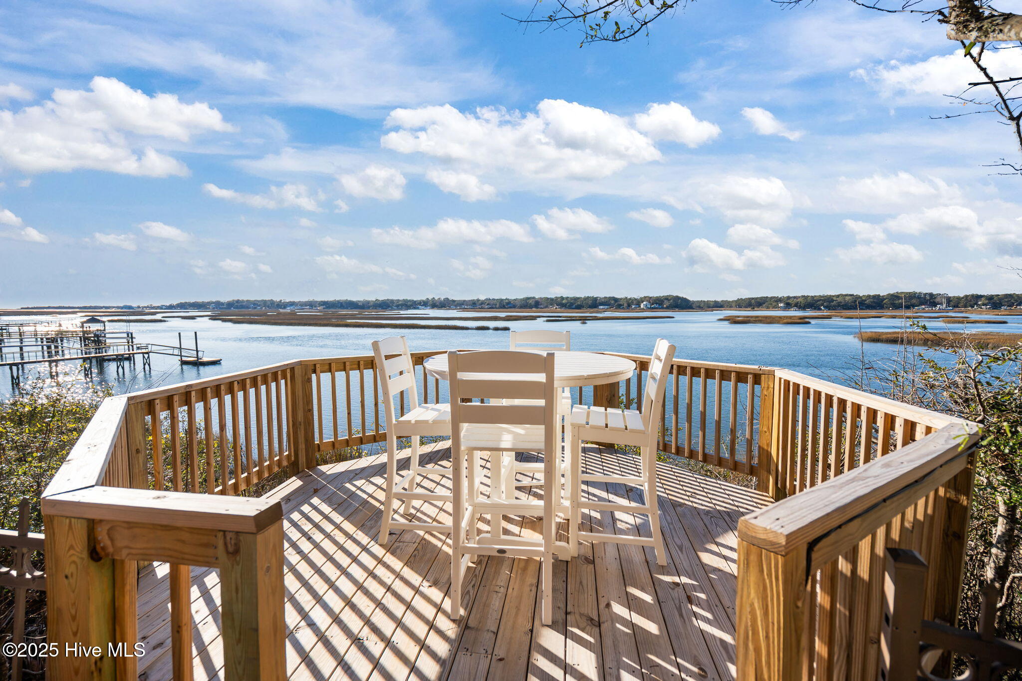 100547936 | Photo 89