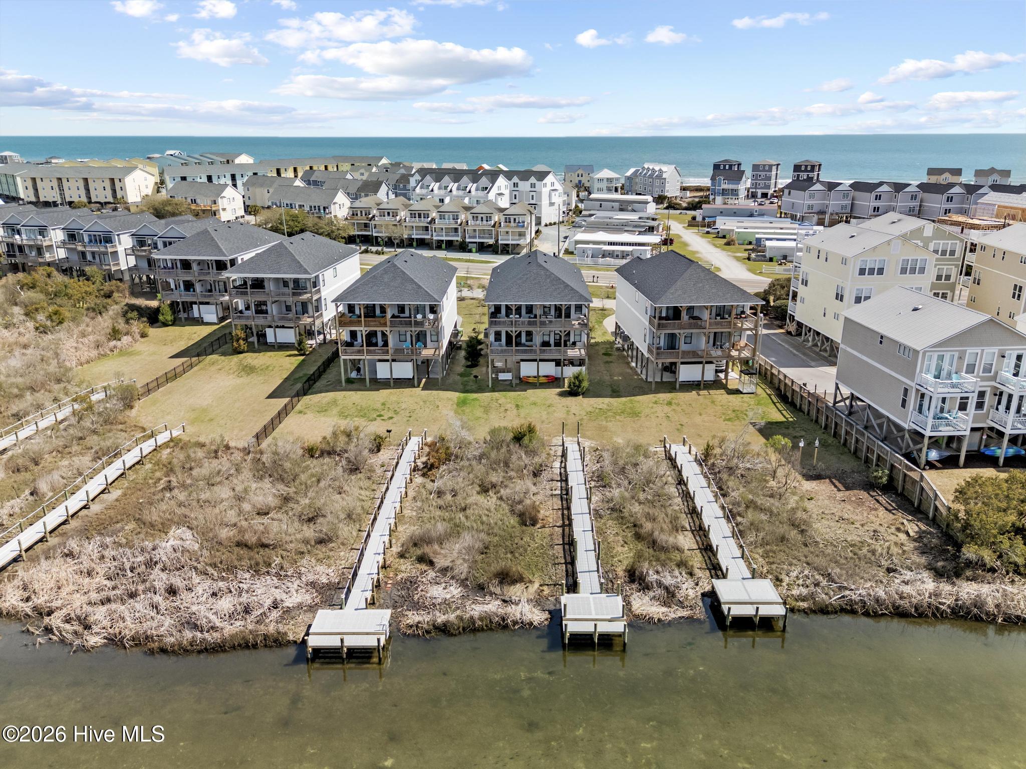 100562400 | Photo 47