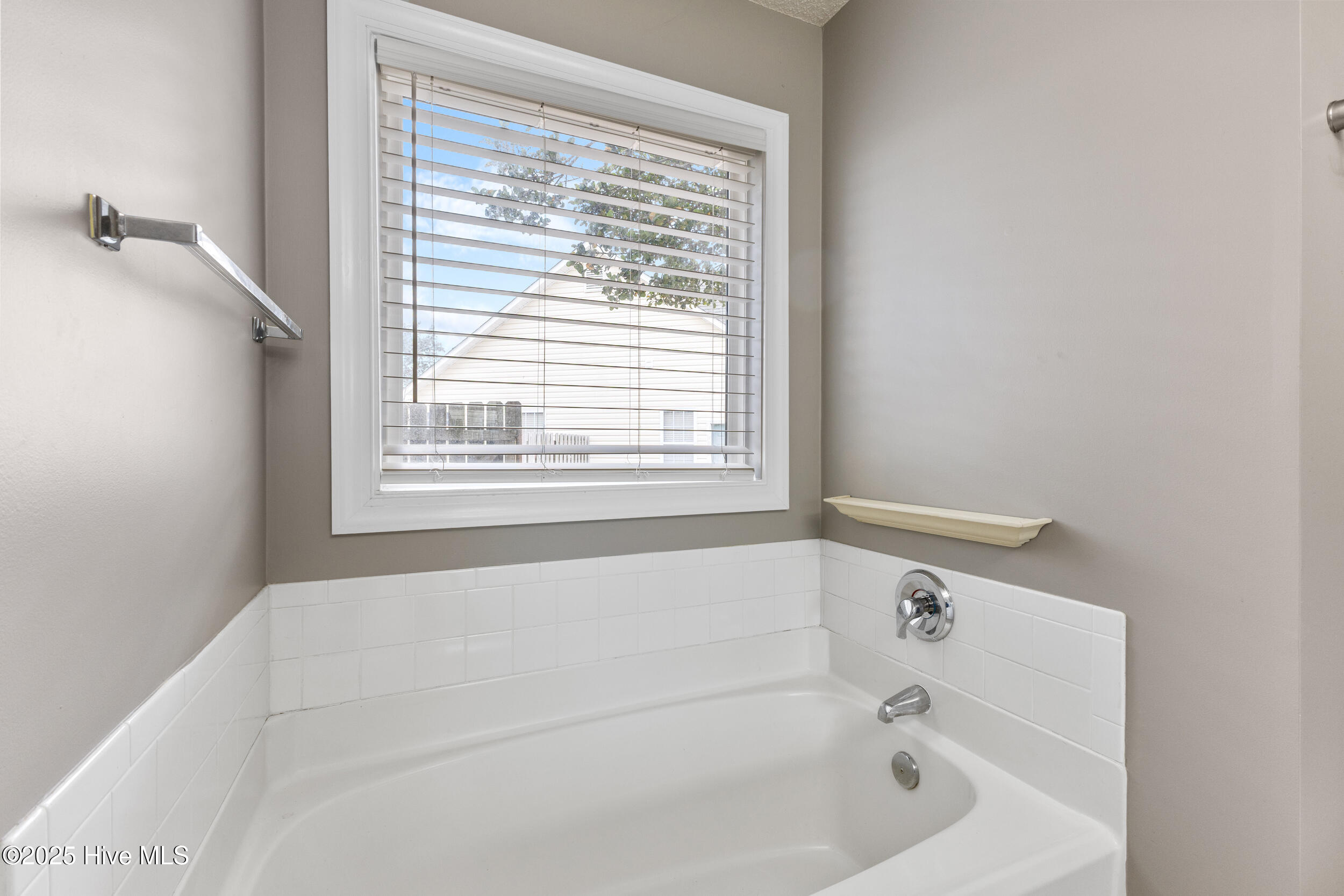 100539988 | Photo 22