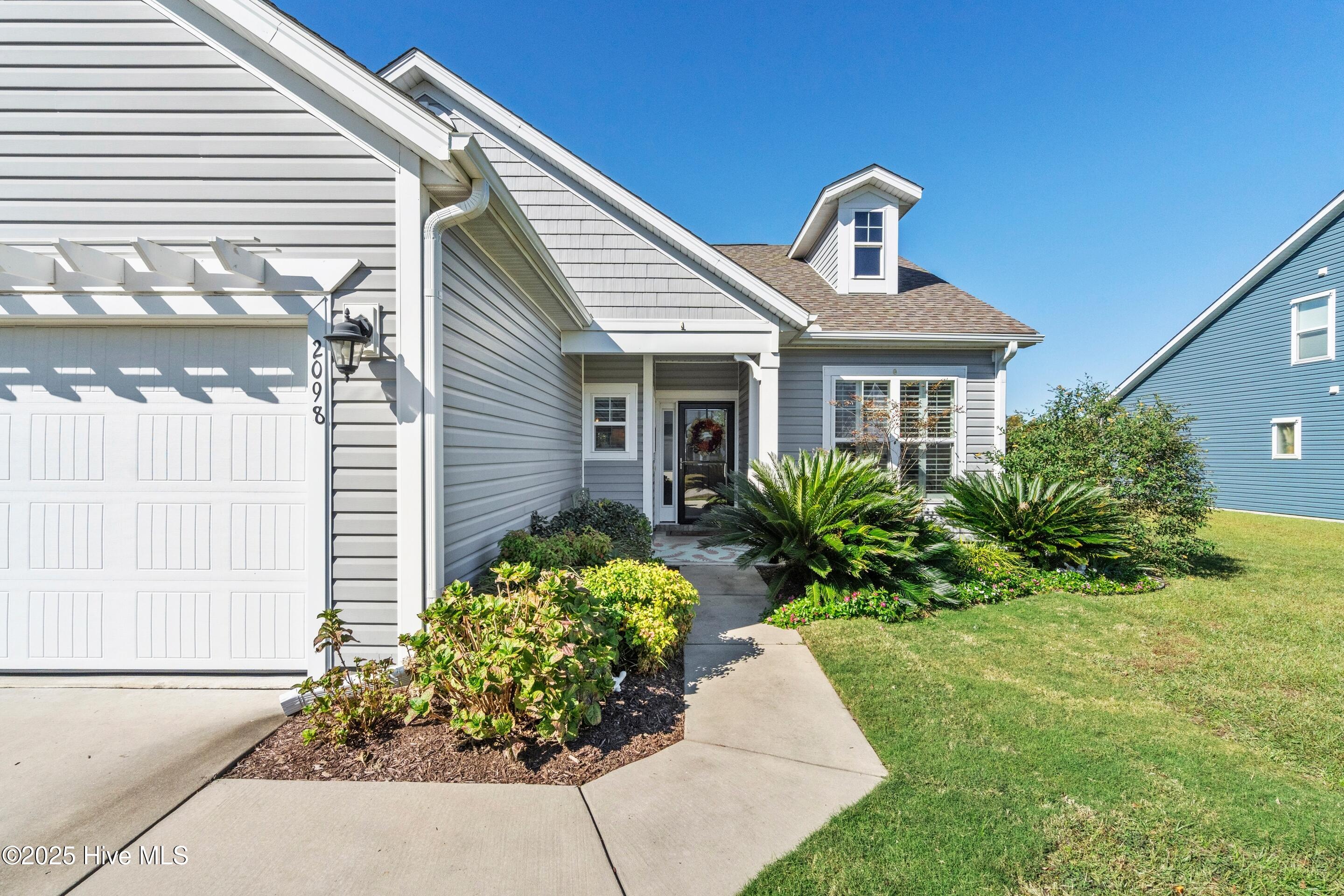 100537197 | Photo 45