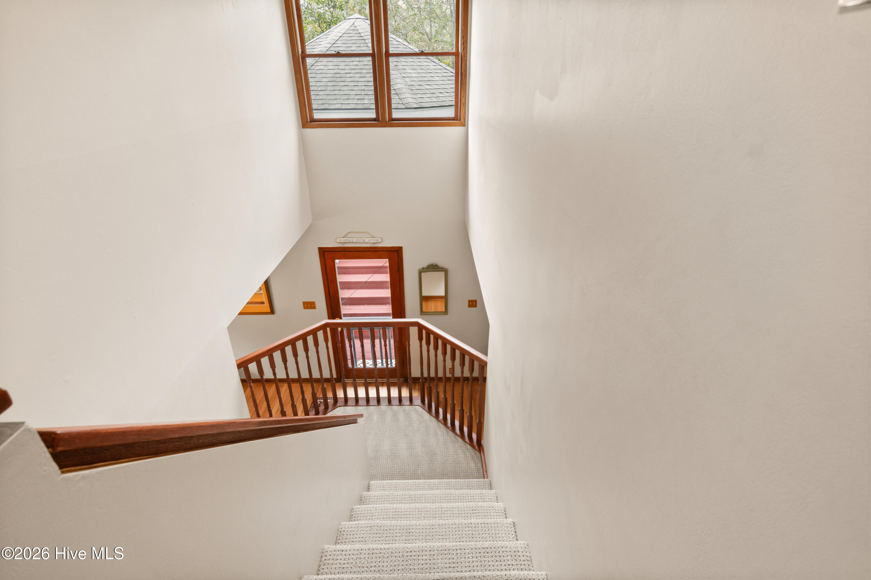 100561617 | Photo 27