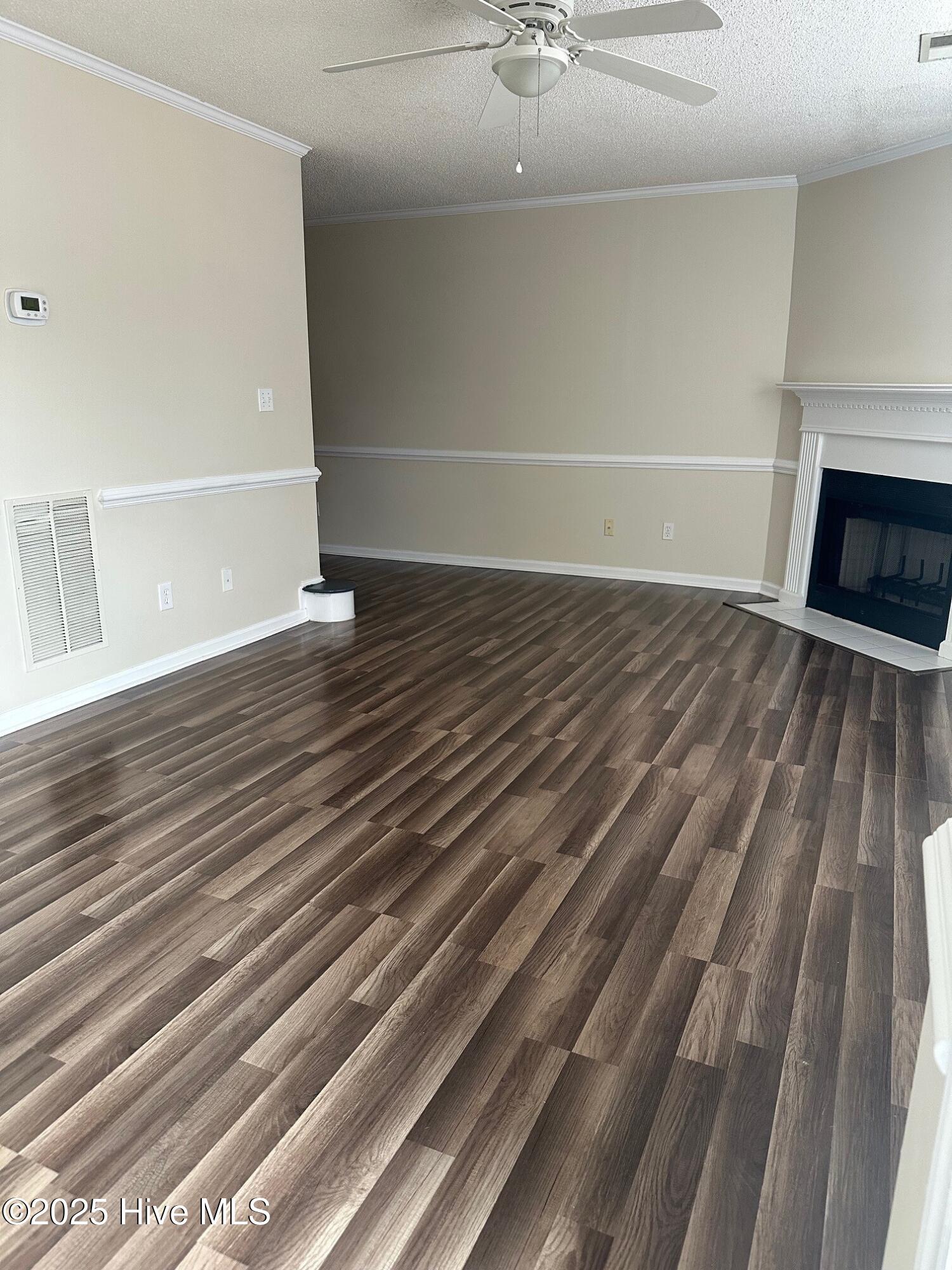 Sterling Pointe Drive 3917 KK8 (2)