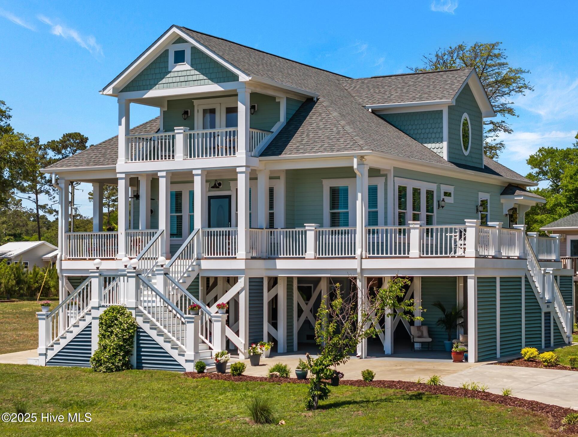 100532890 | Photo 64