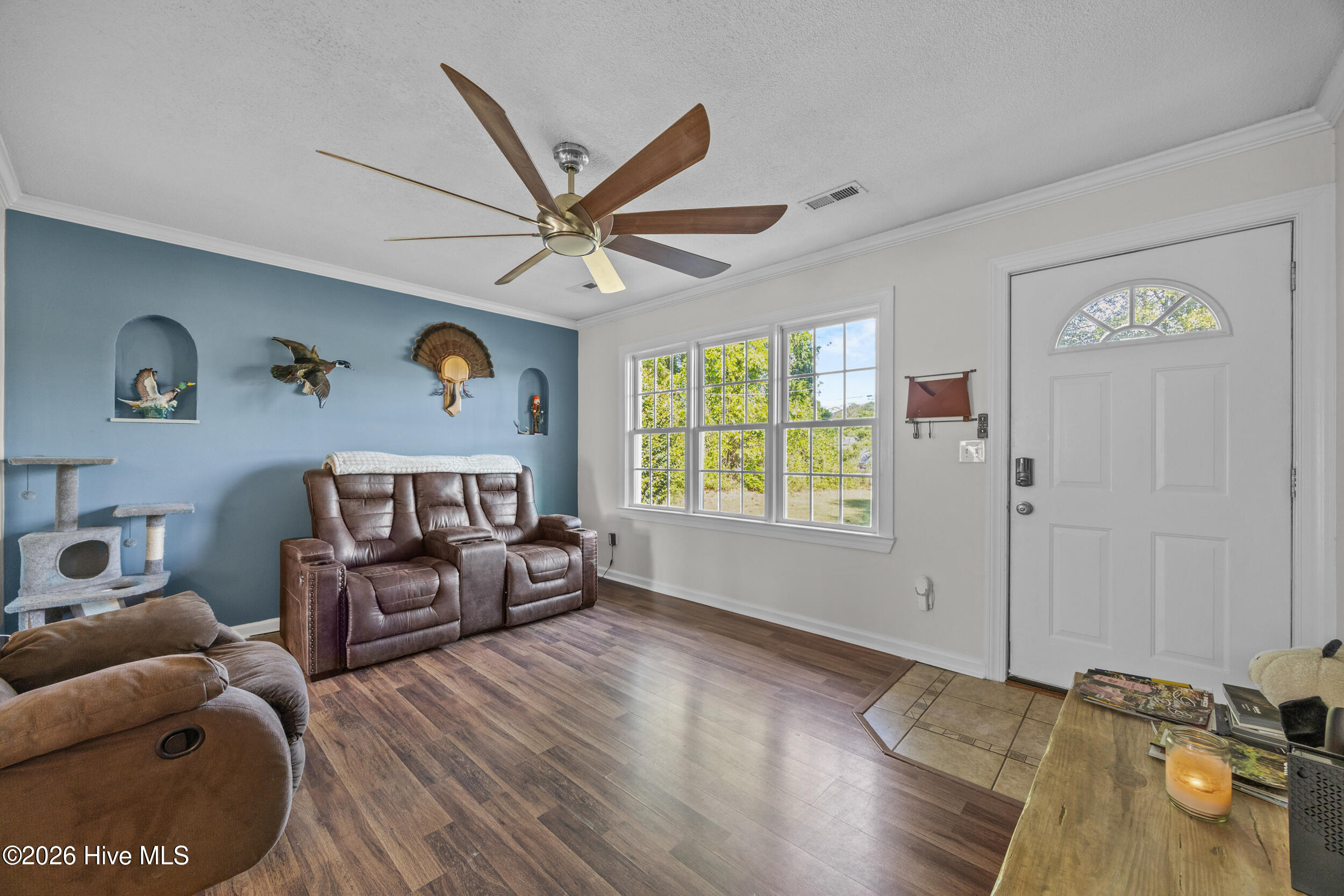 100567954 | Photo 11