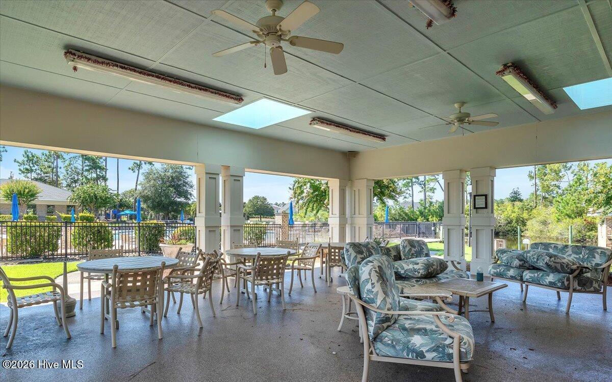 100556210 | Photo 75