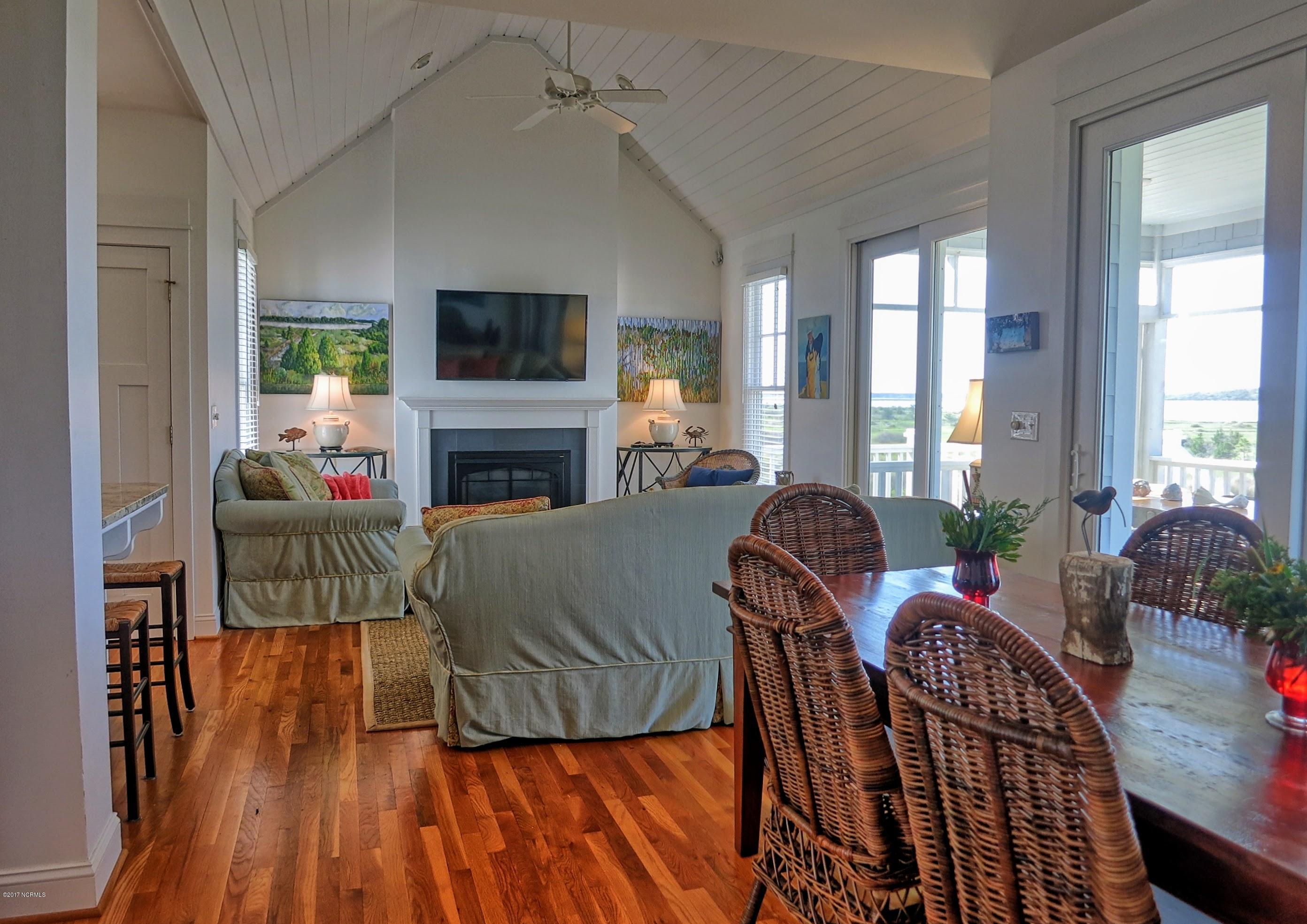 141 East Drive,Harkers Island