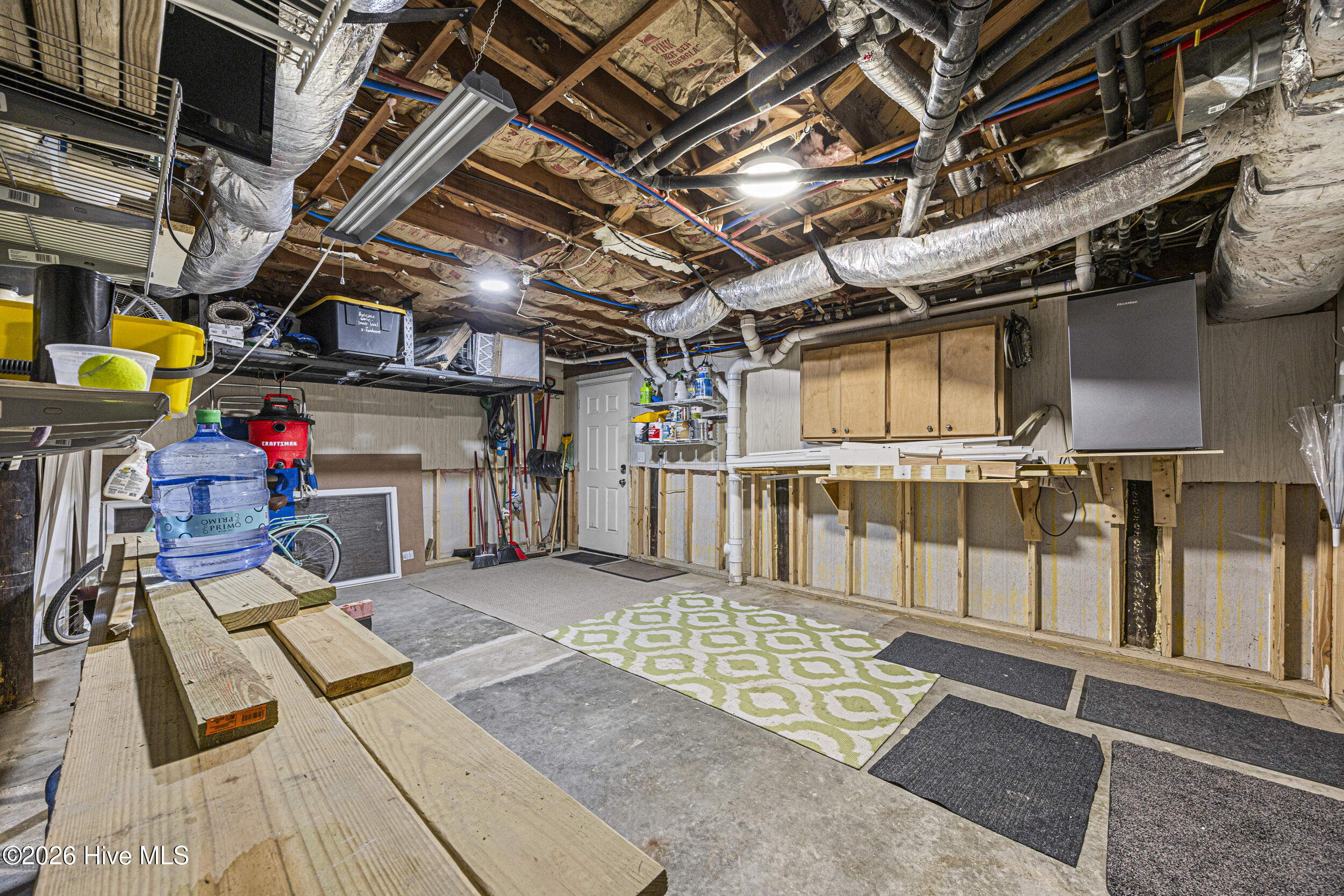 100568545 | Photo 49