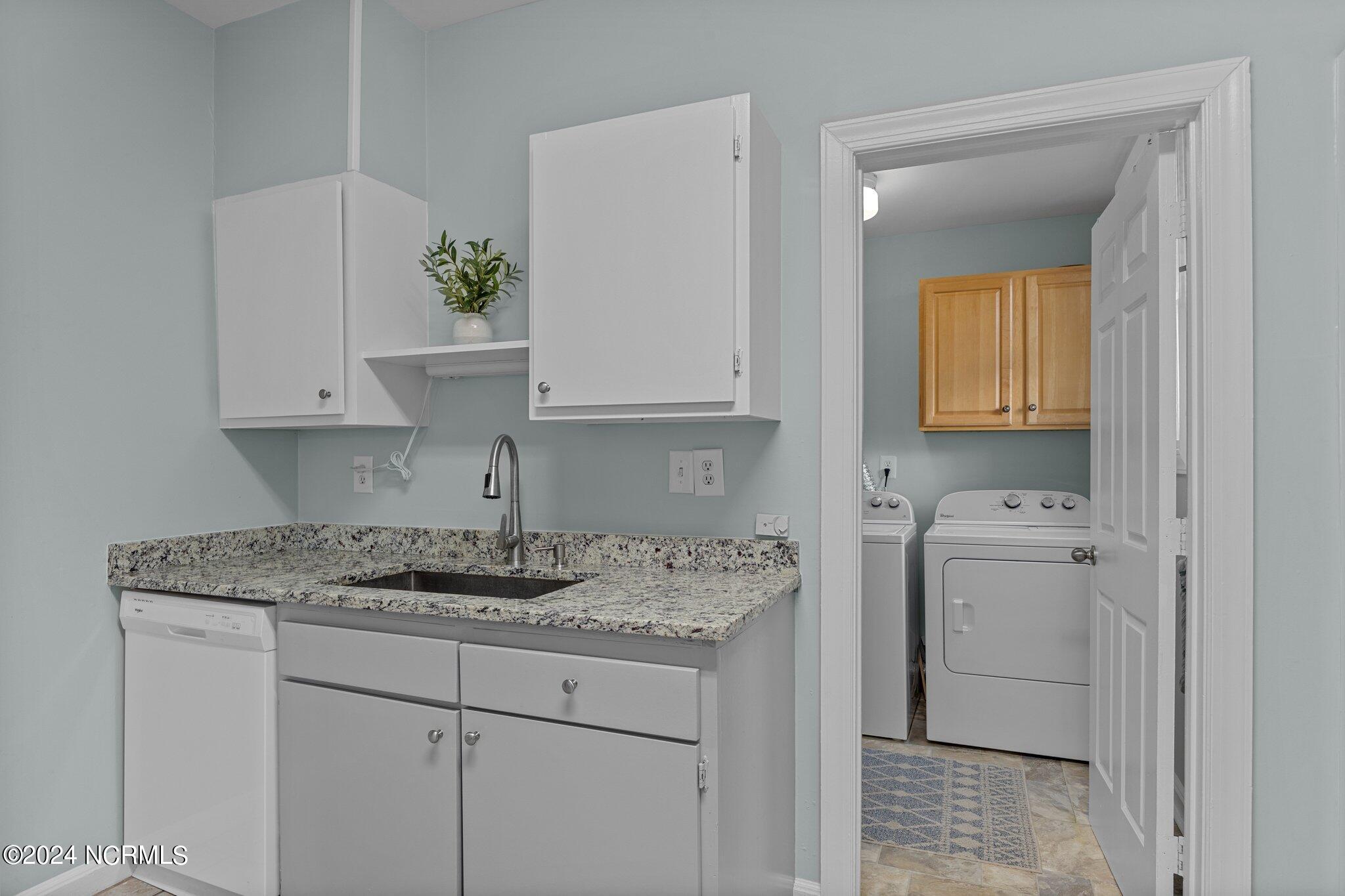 1406 Evans Street UNIT A, Morehead City, NC, 28557