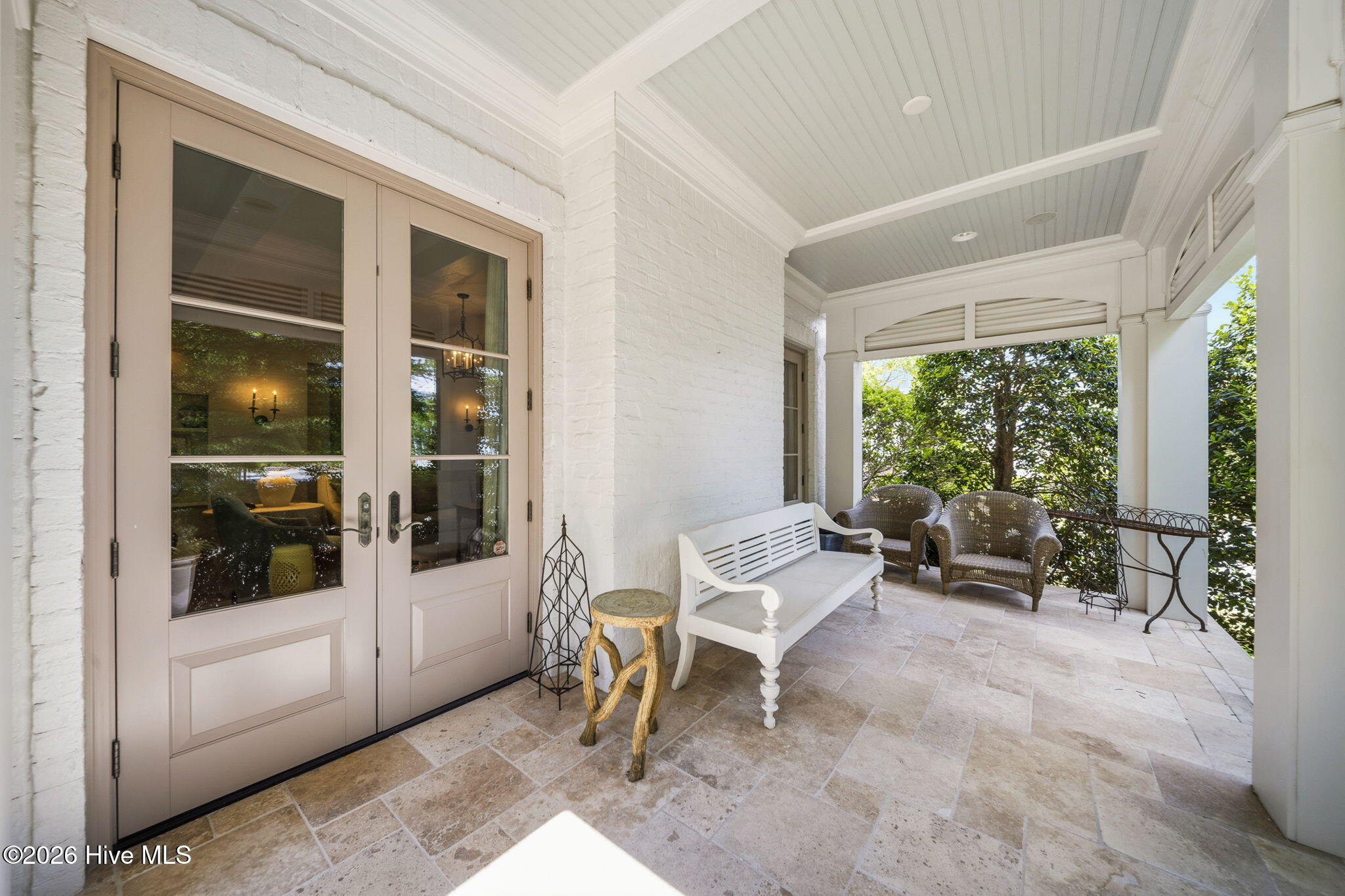 100570583 | Photo 71