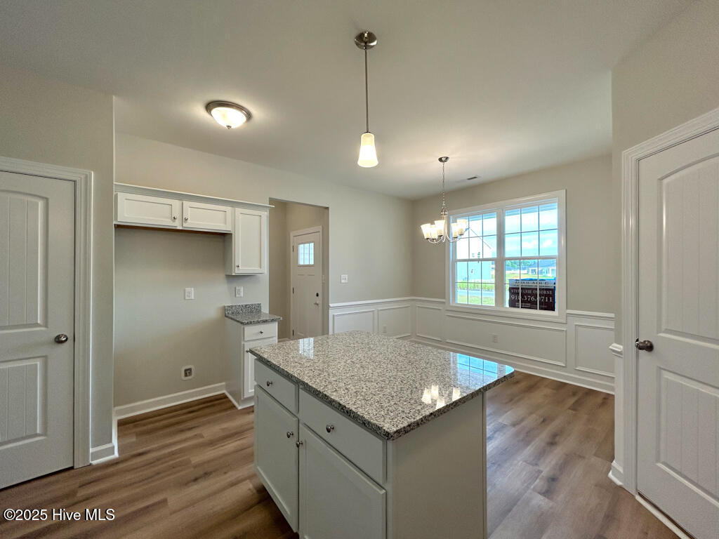 100562477 | Photo 17